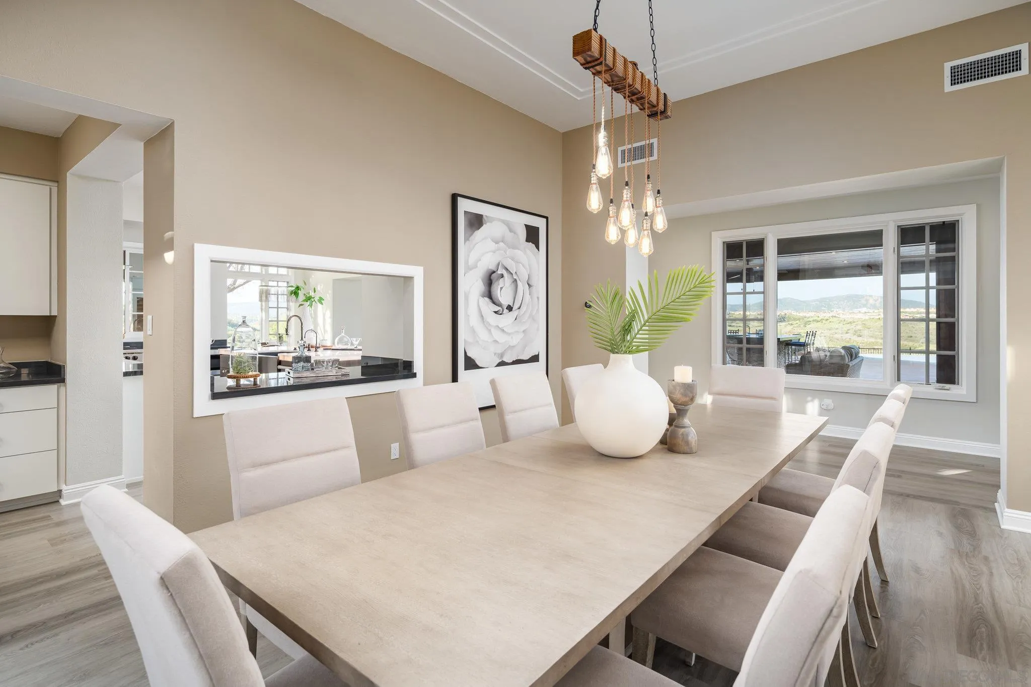 San Diego, California 92127, United States, 5 Bedrooms Bedrooms, ,6 BathroomsBathrooms,Residential,Pending,112407