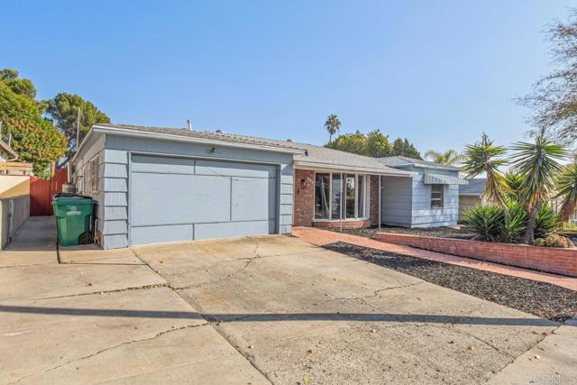 6114 Tarragona Dr