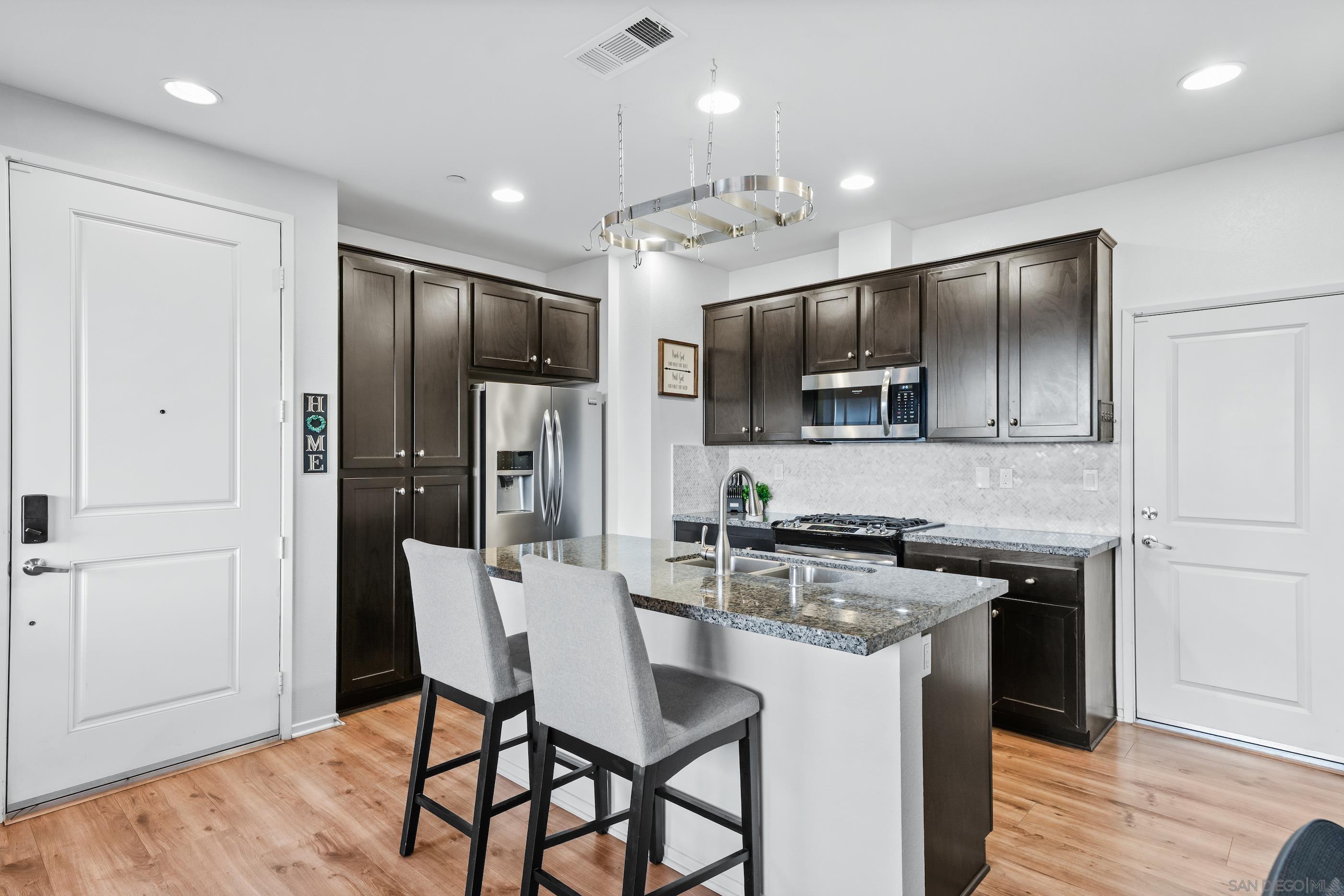 5481 San Roberto