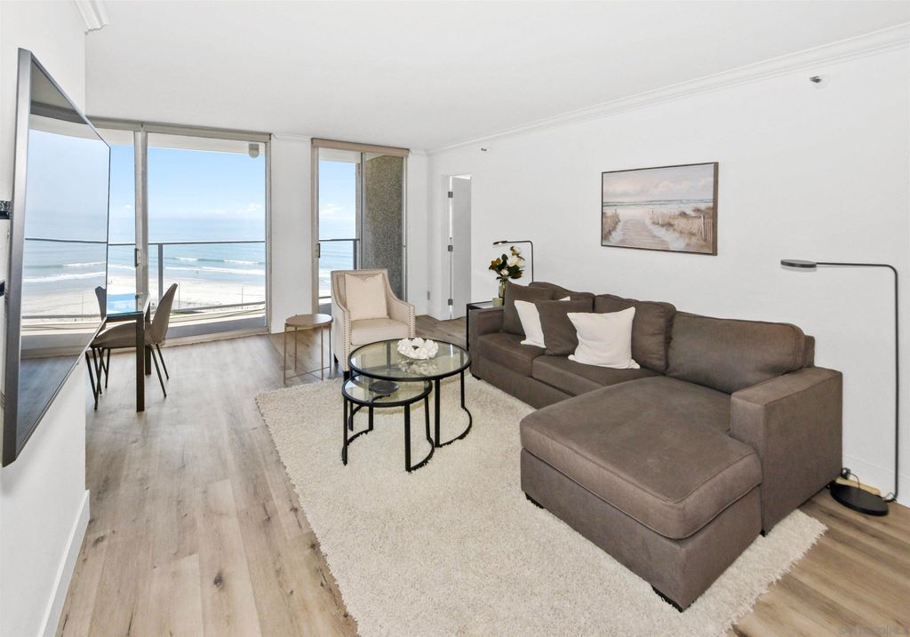 Photo of 1820 Avenida Del Mundo #1003, Coronado, CA 92118 (MLS # 250019787)