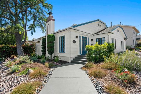2941  Palm San Diego CA 92104