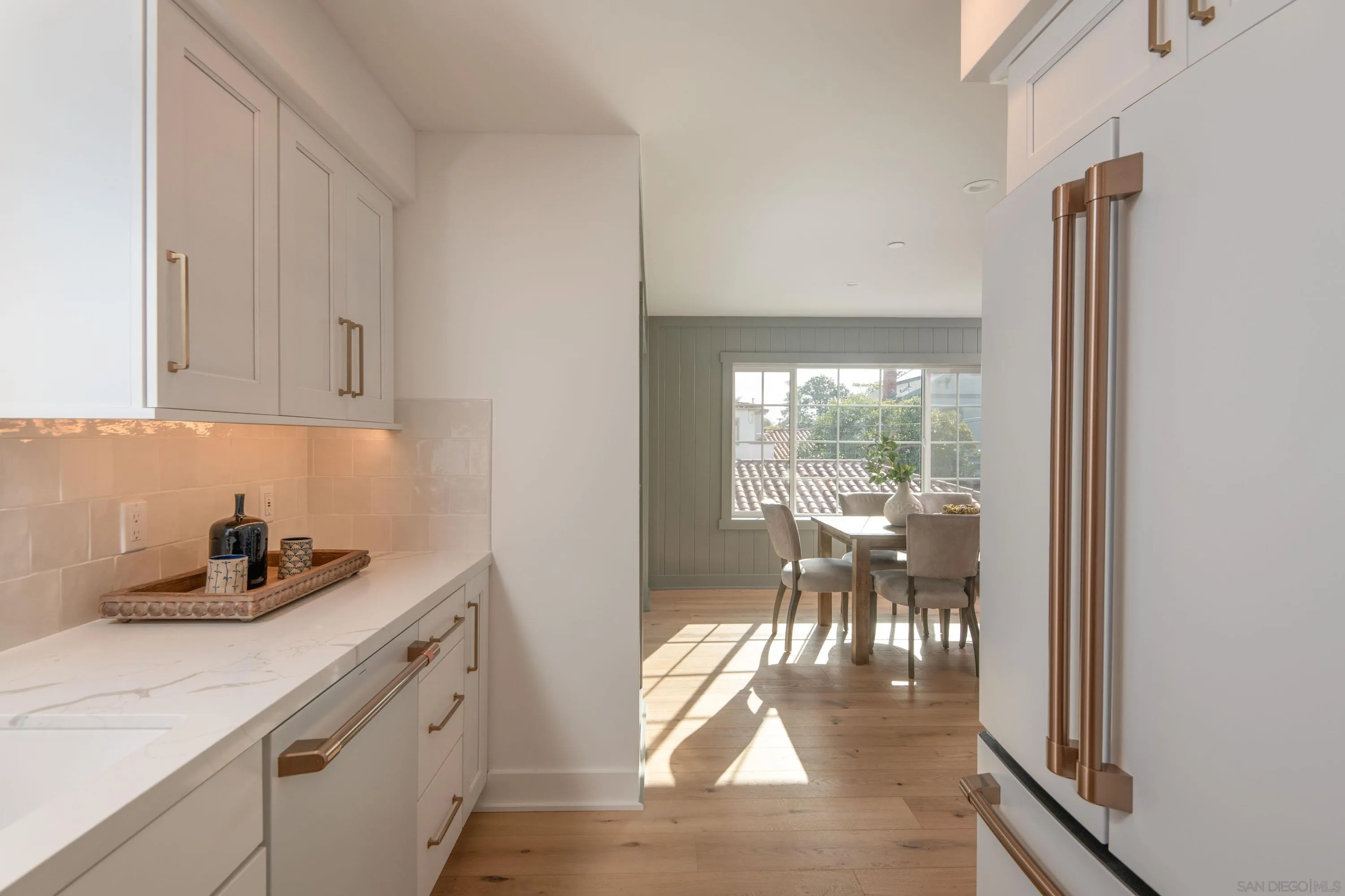 Coronado, California 92118, United States, 3 Bedrooms Bedrooms, ,4 BathroomsBathrooms,Residential,Active,83121