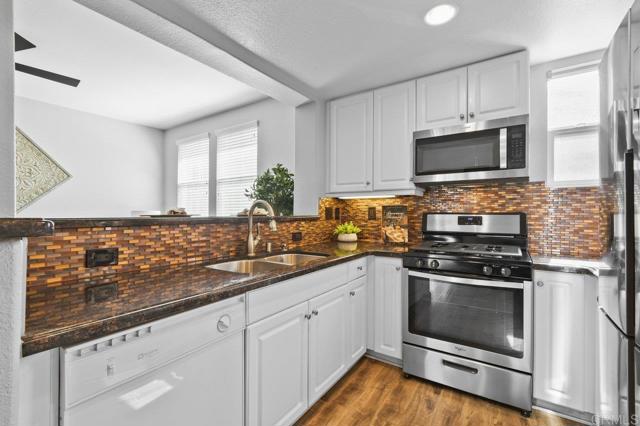 732 Castaway Cove