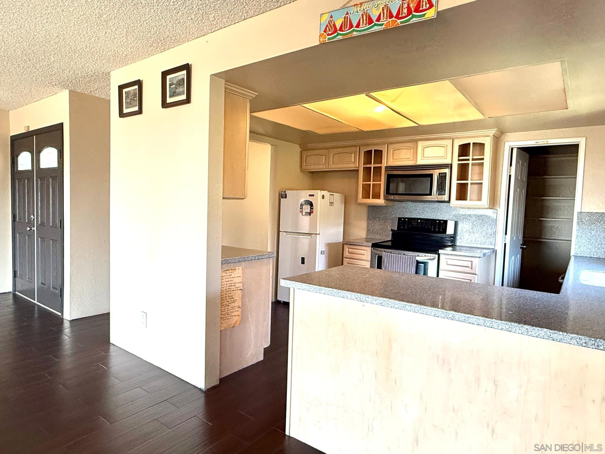 4887 Randall Street