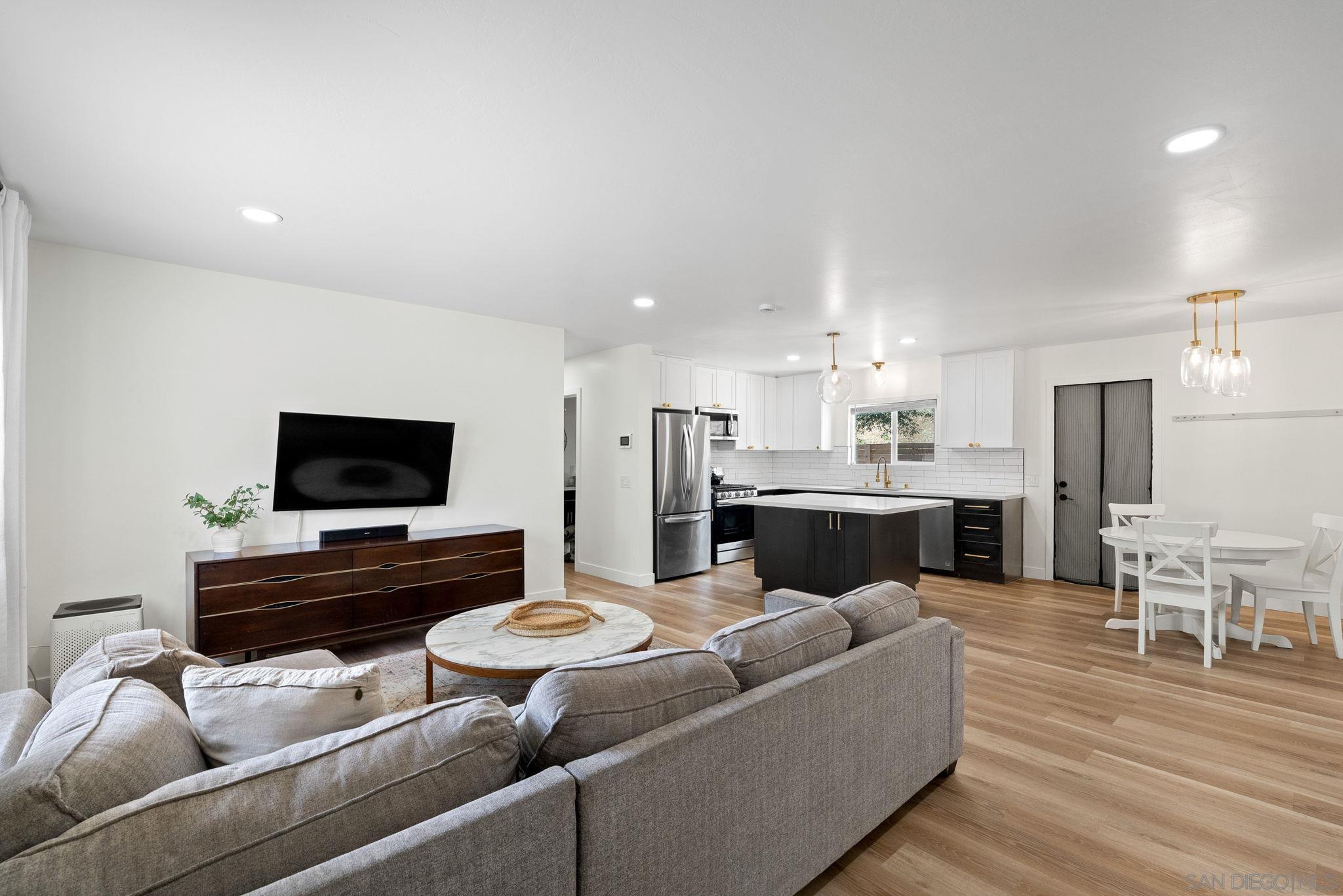 12244 Lakeshore Drive