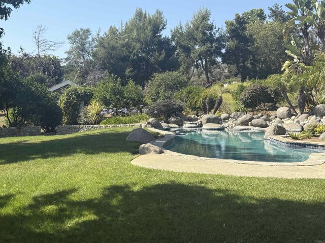 18 Gateview Drive