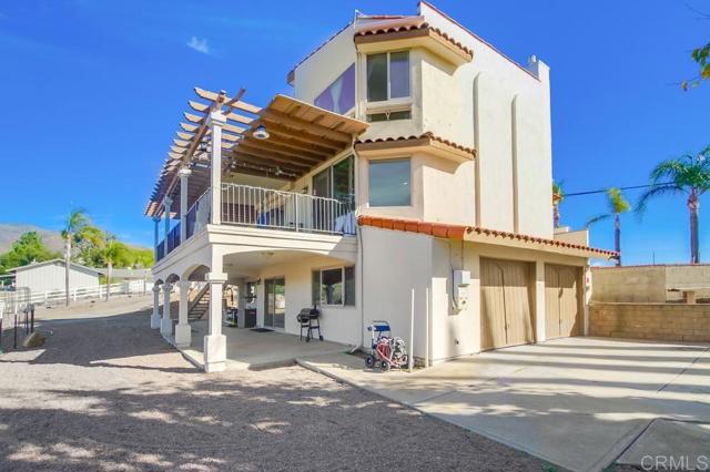 2638 W Victoria Dr