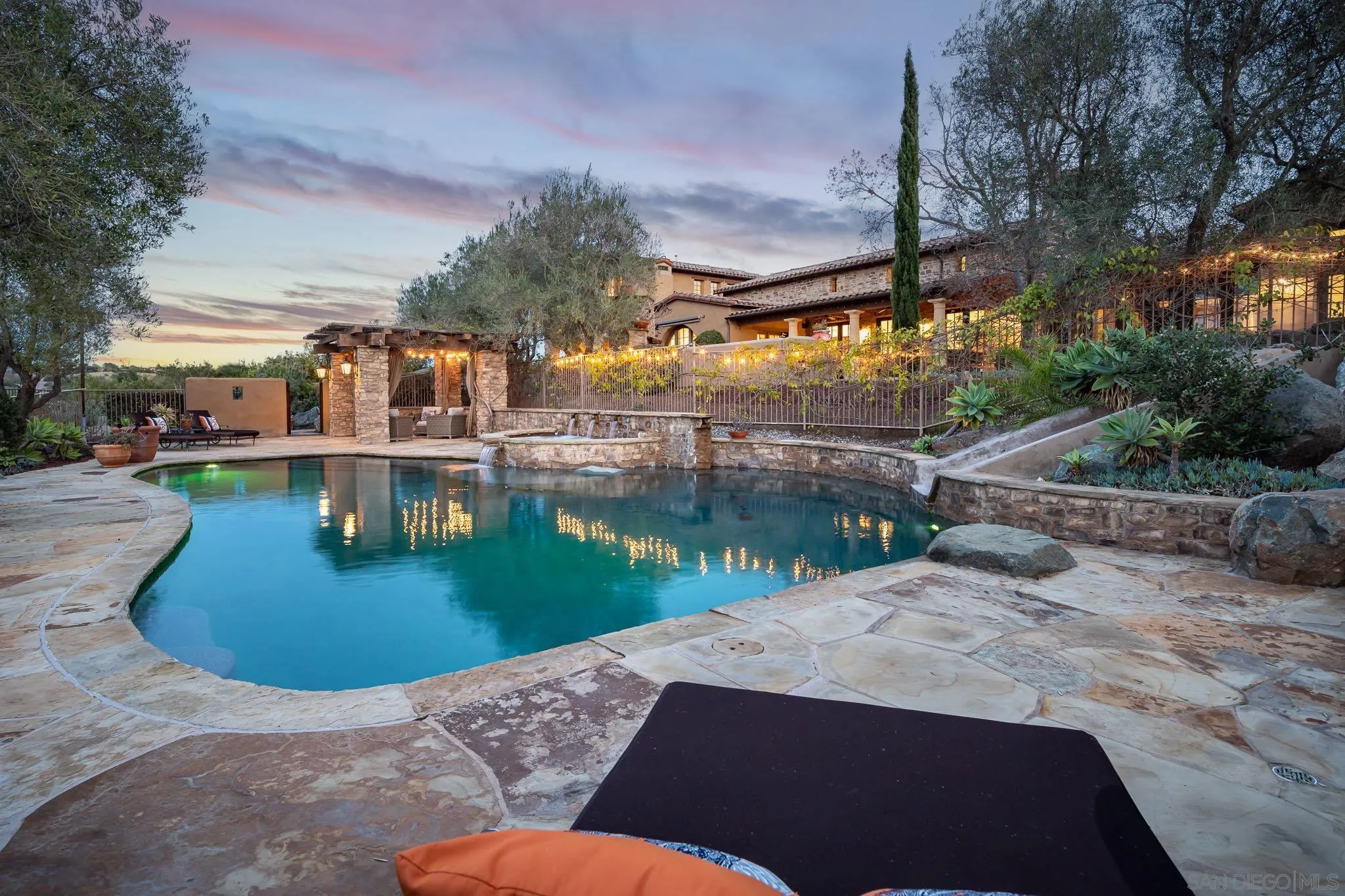 San Diego, California 92127, United States, 8 Bedrooms Bedrooms, ,8 BathroomsBathrooms,Residential,Active,3113