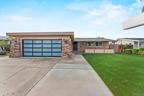 8611 Carlton Oaks Dr, Santee, CA 92071 - #: PTP2502253
