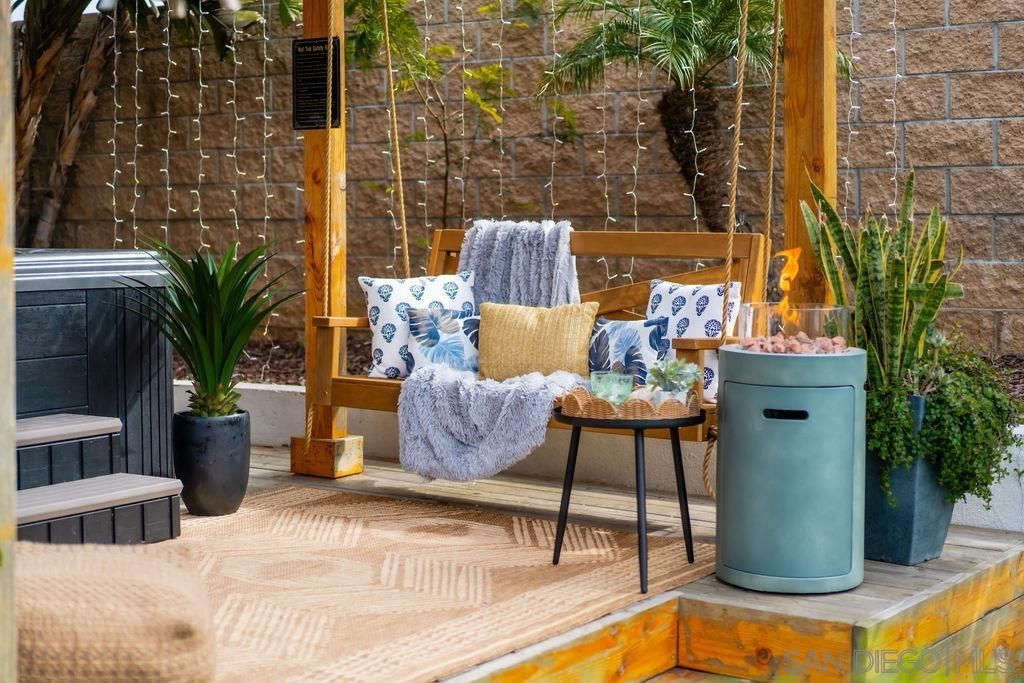 Photo of 7904 Calle De La Plata, La Jolla, CA 92037 (MLS # 240024621)