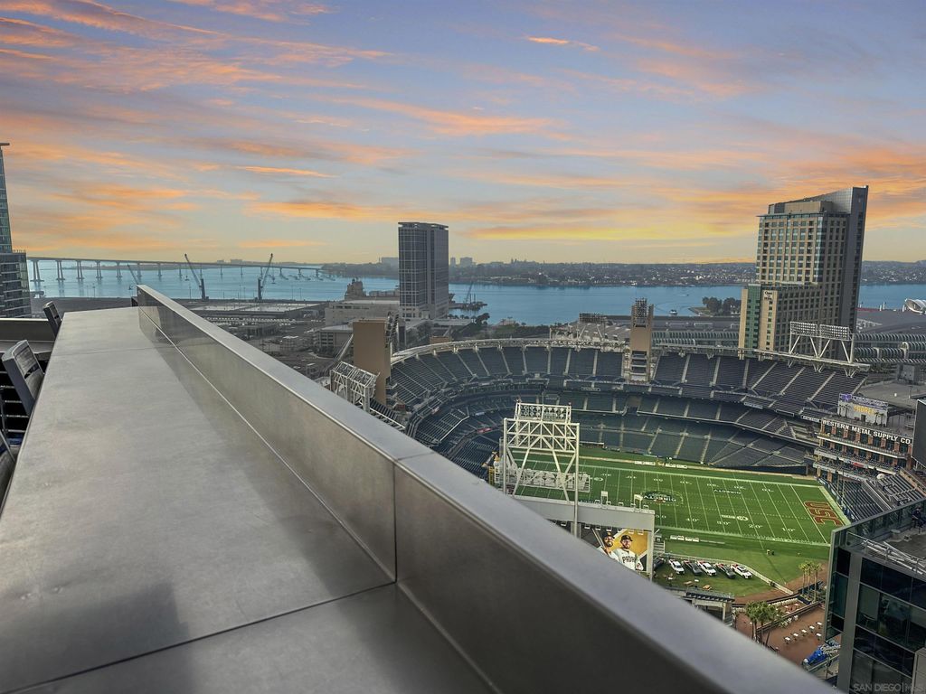 Photo for 321 10th Ave #305, San Diego, CA 92101 (MLS # 240000021)