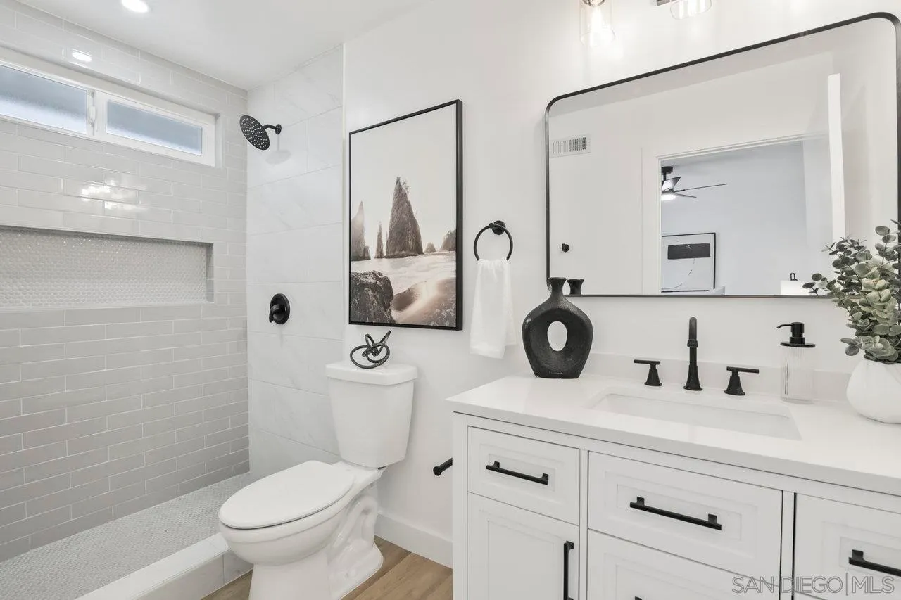 San Diego, California 92154, United States, 5 Bedrooms Bedrooms, ,3 BathroomsBathrooms,Residential,Pending,145063