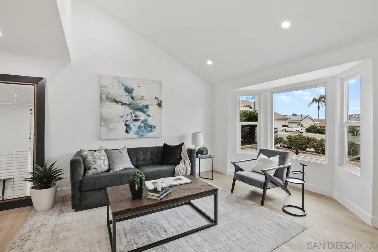 San Diego, California 92154, United States, 5 Bedrooms Bedrooms, ,3 BathroomsBathrooms,Residential,Pending,145063