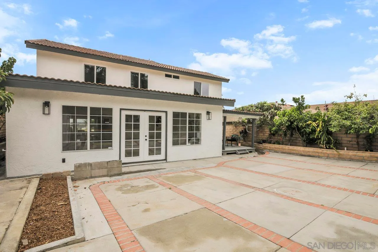 San Diego, California 92154, United States, 5 Bedrooms Bedrooms, ,3 BathroomsBathrooms,Residential,Pending,145063