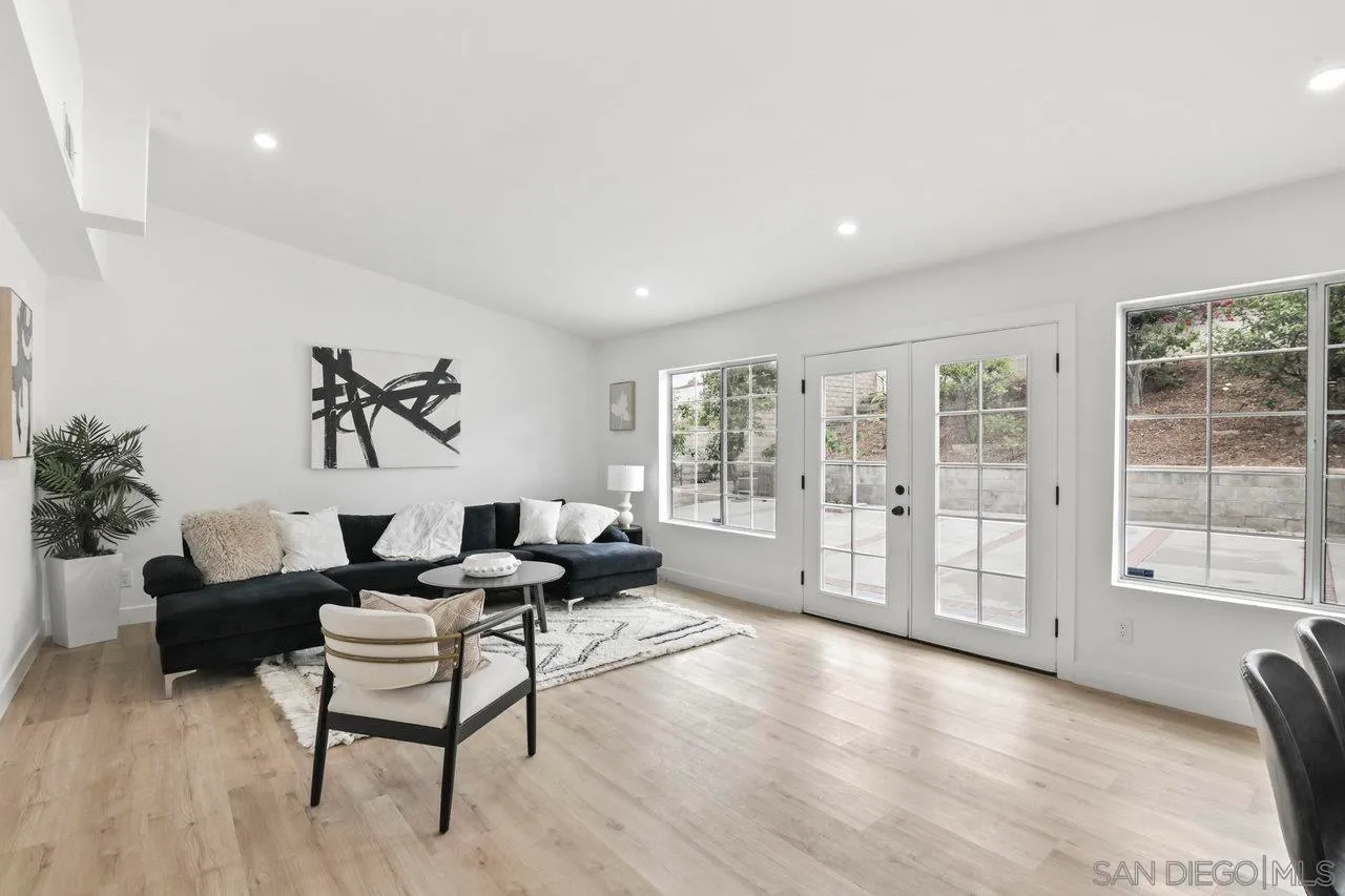 San Diego, California 92154, United States, 5 Bedrooms Bedrooms, ,3 BathroomsBathrooms,Residential,Pending,145063