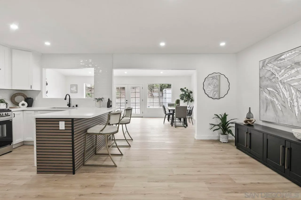 San Diego, California 92154, United States, 5 Bedrooms Bedrooms, ,3 BathroomsBathrooms,Residential,Pending,145063