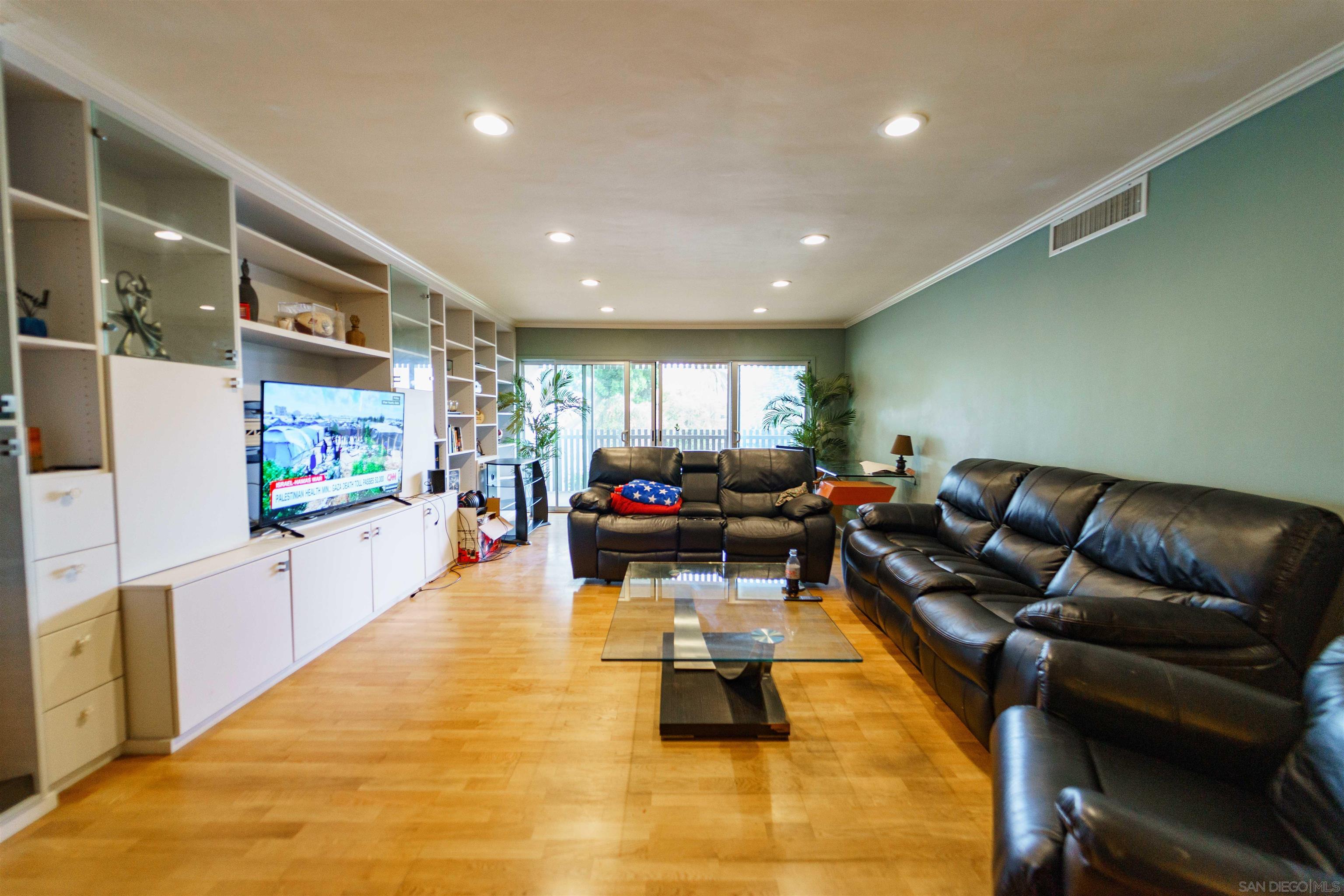 4900 Rosehedge 210