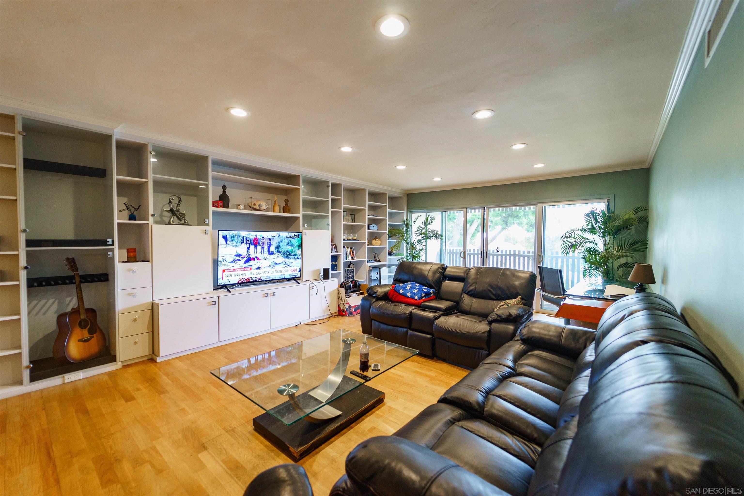 4900 Rosehedge 210