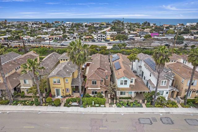 417 N Cedros Avenue