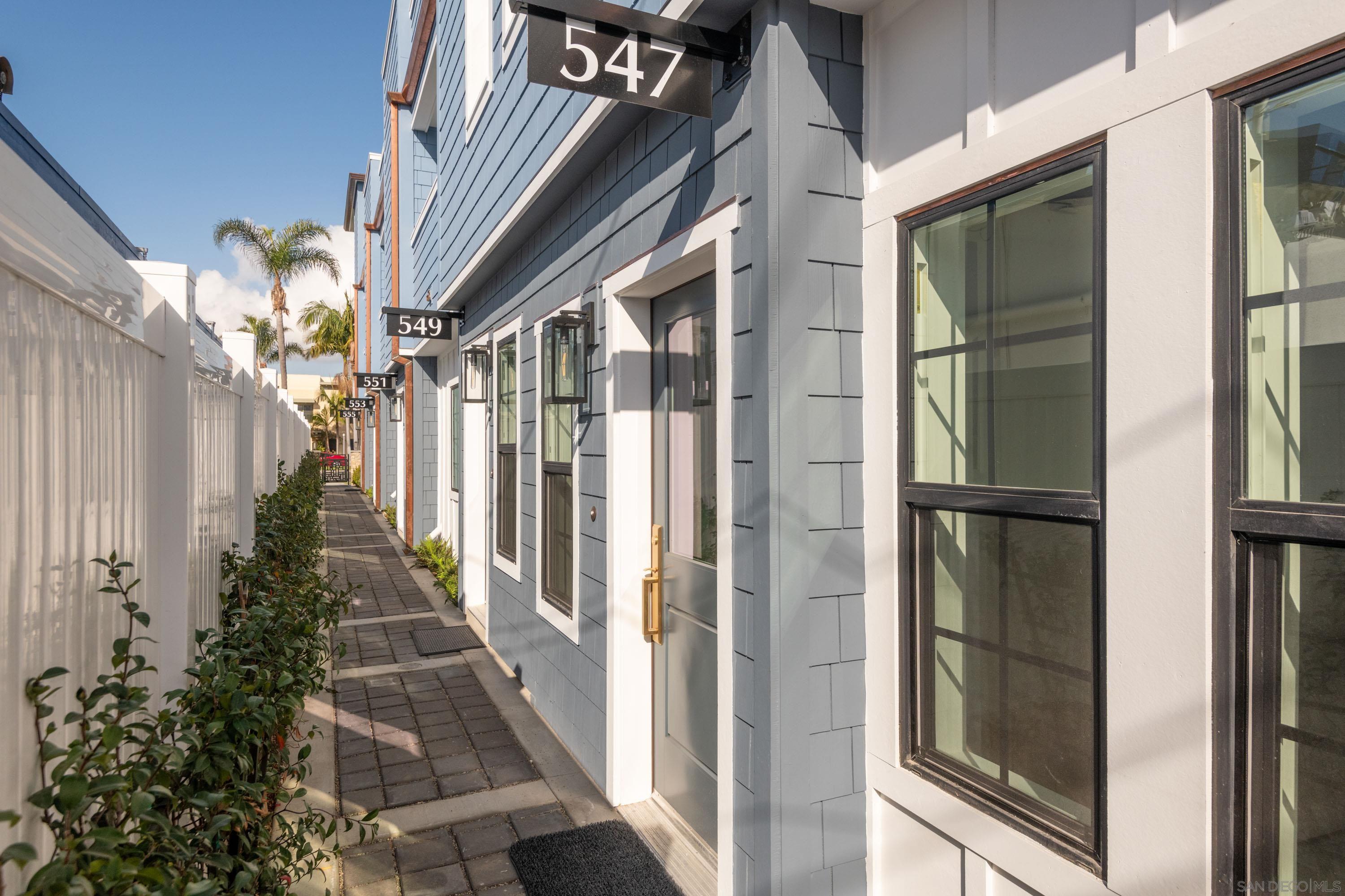 547 Orange Ave