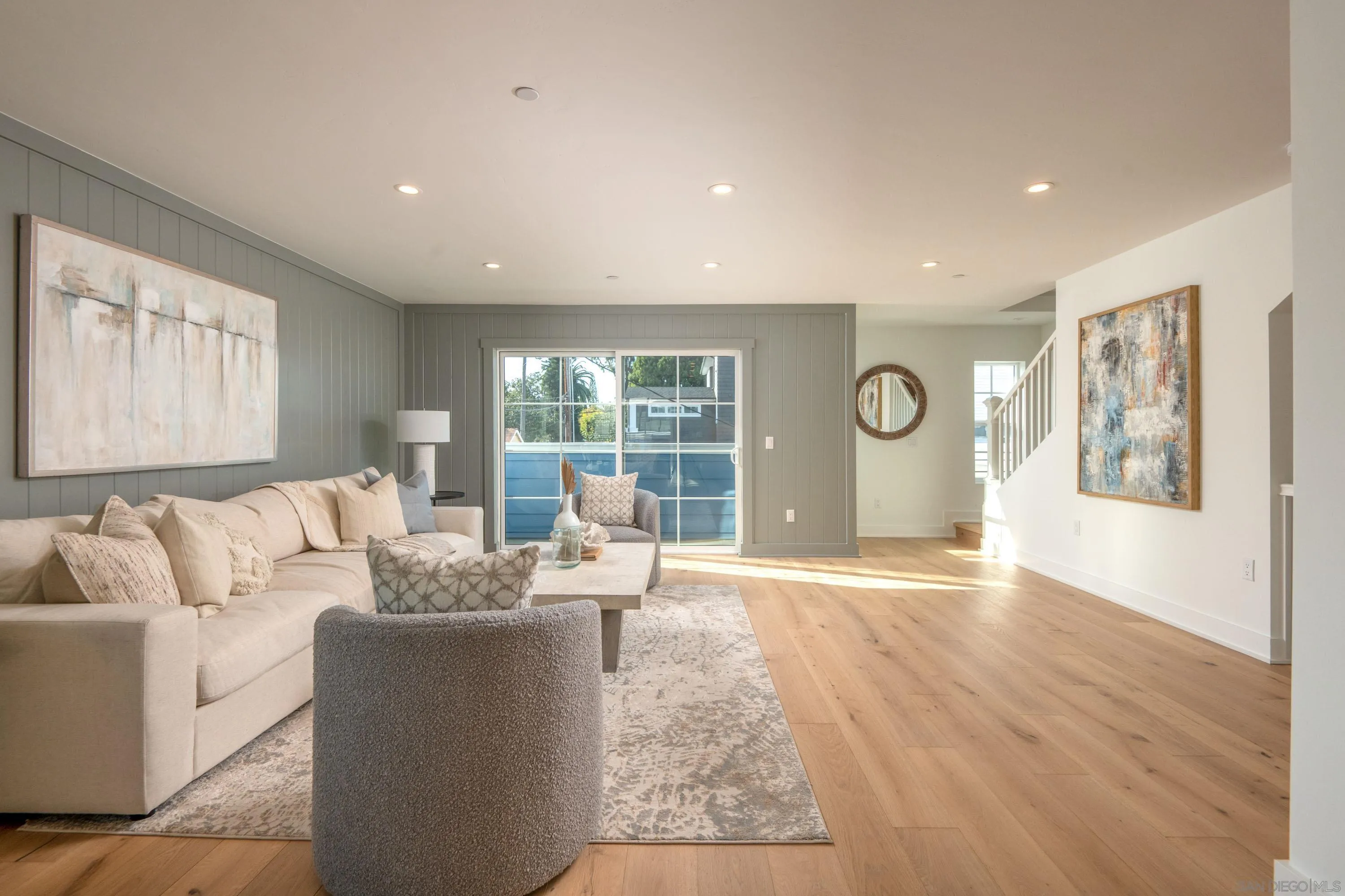 Coronado, California 92118, United States, 3 Bedrooms Bedrooms, ,4 BathroomsBathrooms,Residential,Active,83124