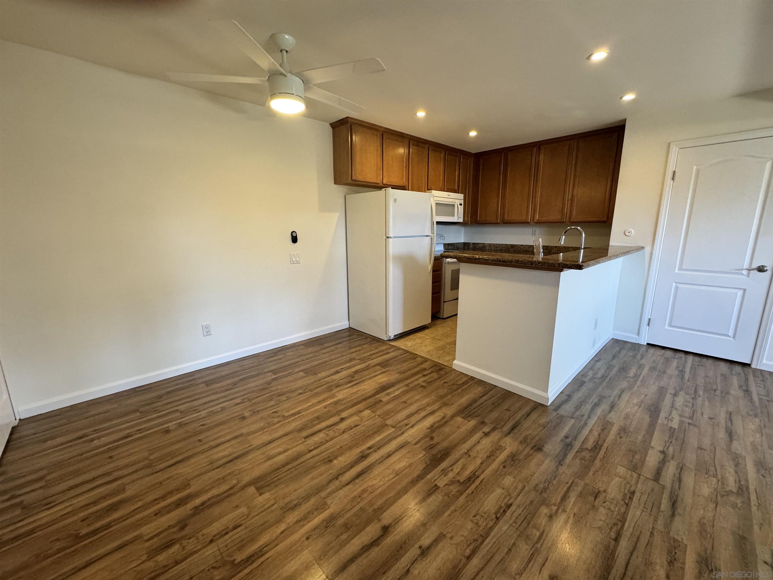 3454 Castle Glen Dr 123