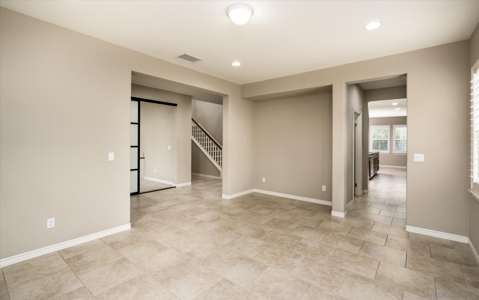 35056 Knollview Ct