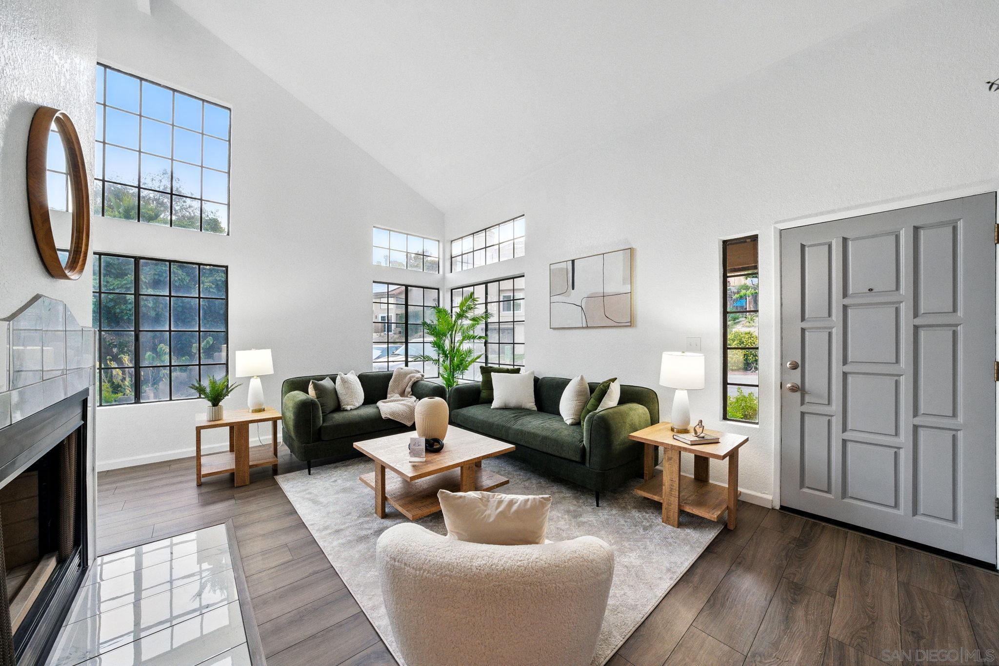 10059 Carissa Ln