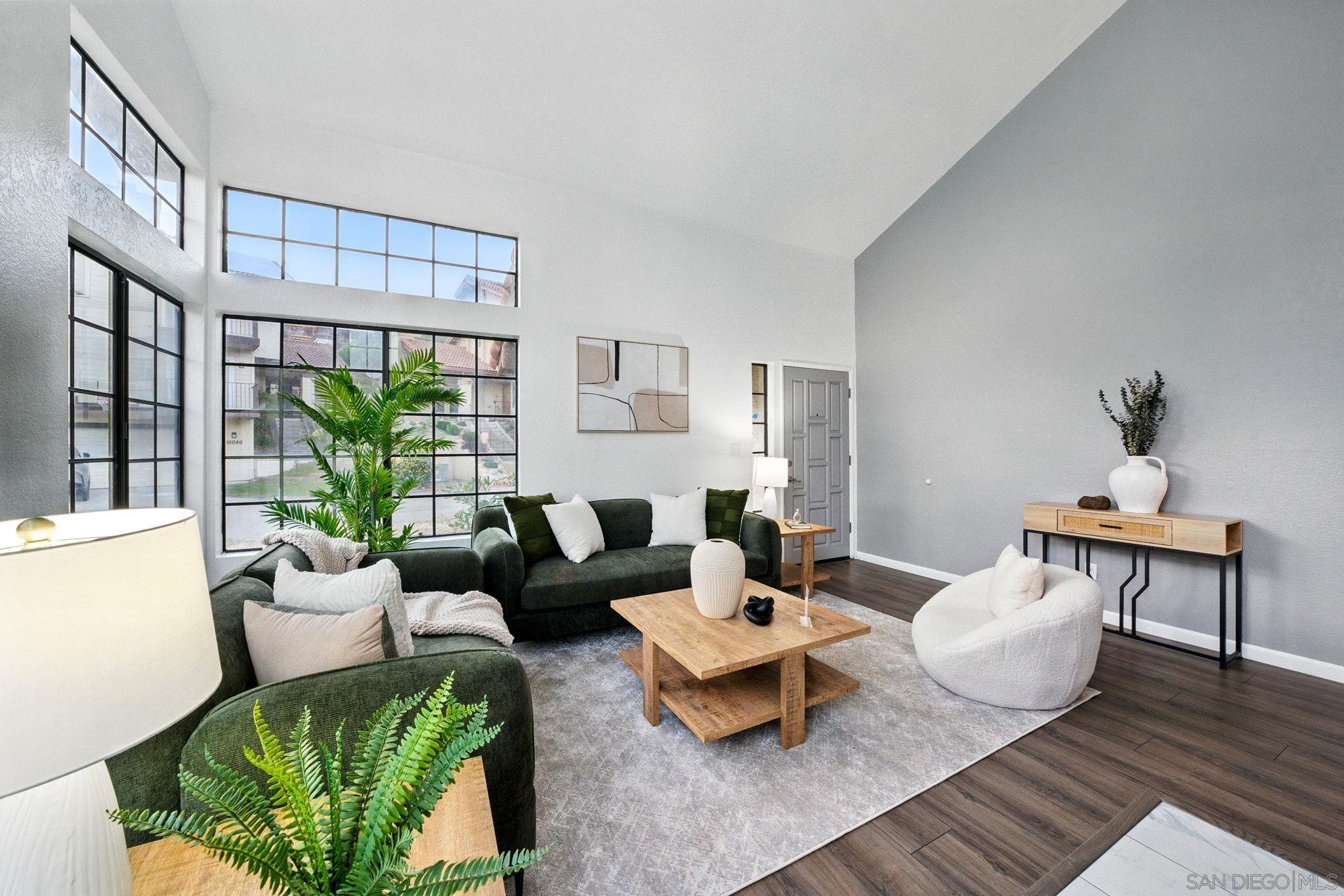 10059 Carissa Ln