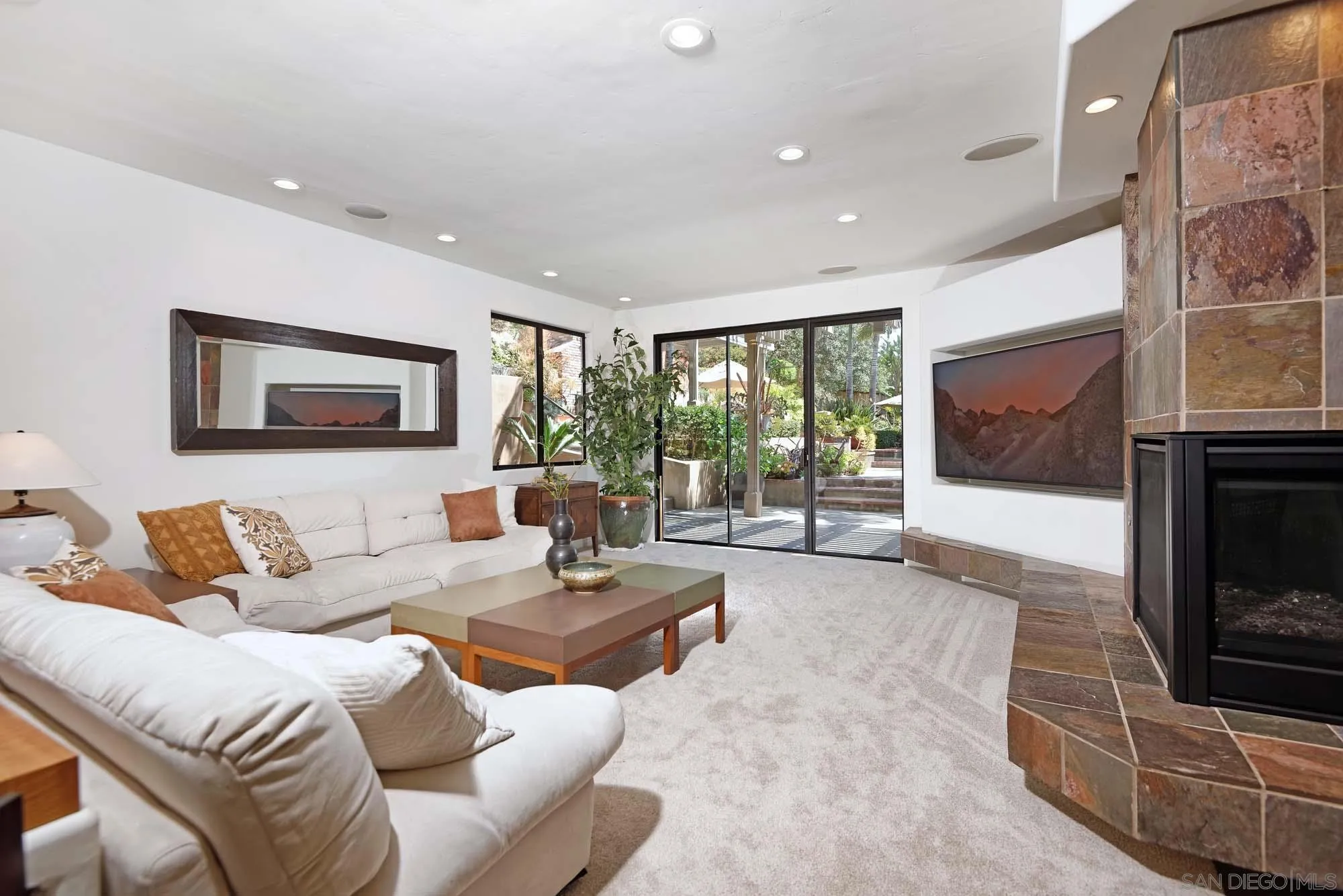 La Jolla, California 92037, United States, 4 Bedrooms Bedrooms, ,4 BathroomsBathrooms,Residential,Coming Soon,94242