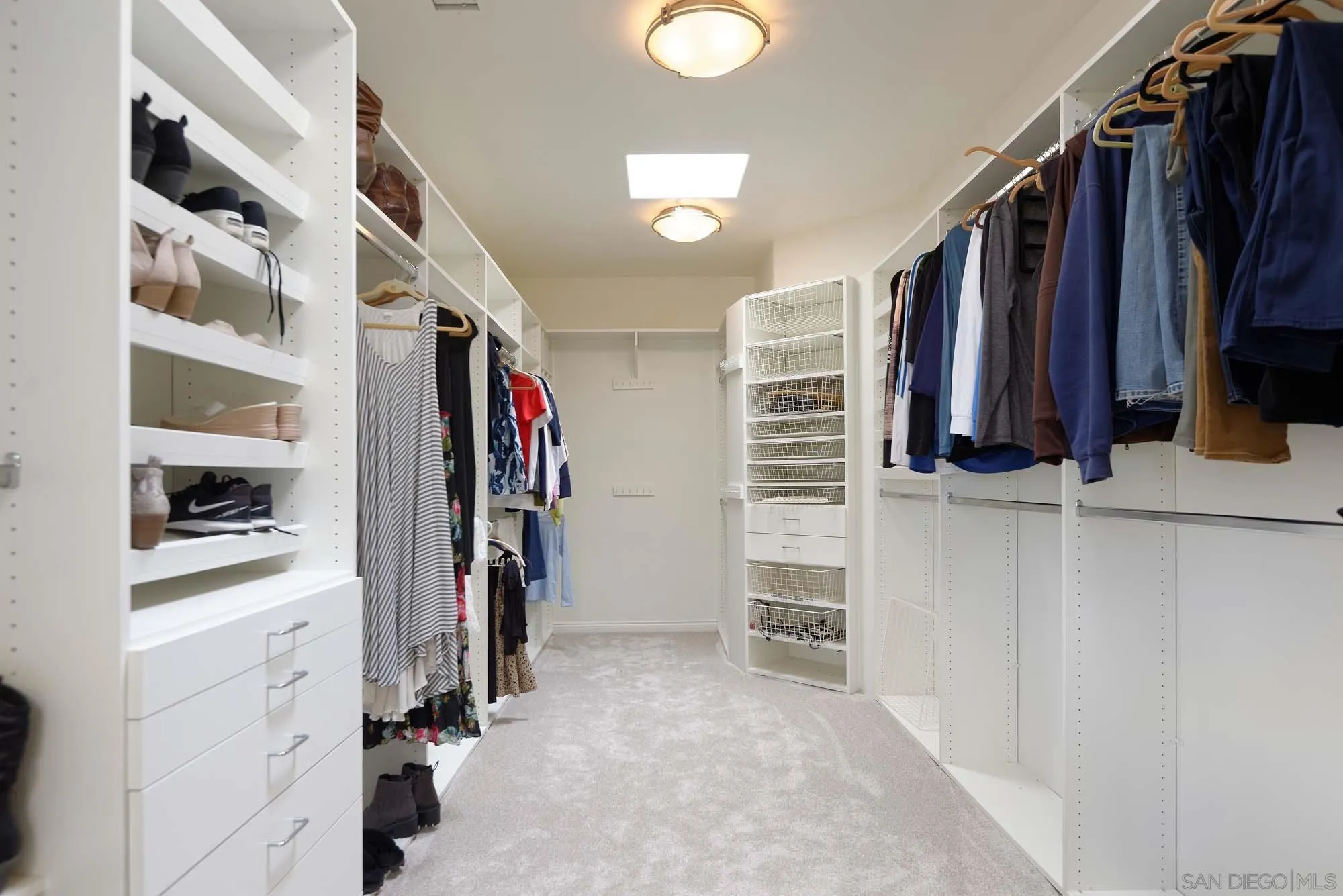 La Jolla, California 92037, United States, 4 Bedrooms Bedrooms, ,4 BathroomsBathrooms,Residential,Coming Soon,94242