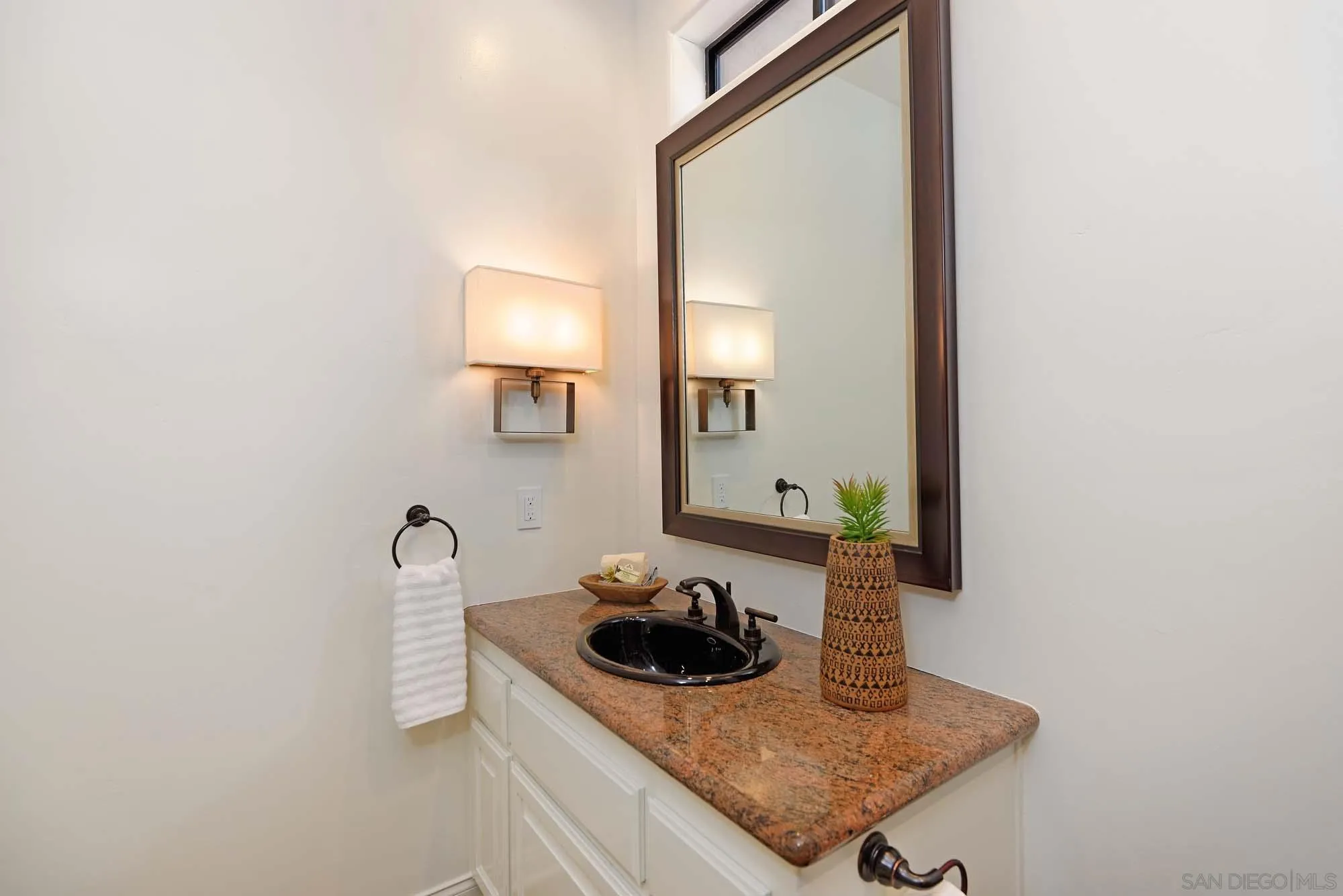 La Jolla, California 92037, United States, 4 Bedrooms Bedrooms, ,4 BathroomsBathrooms,Residential,Coming Soon,94242