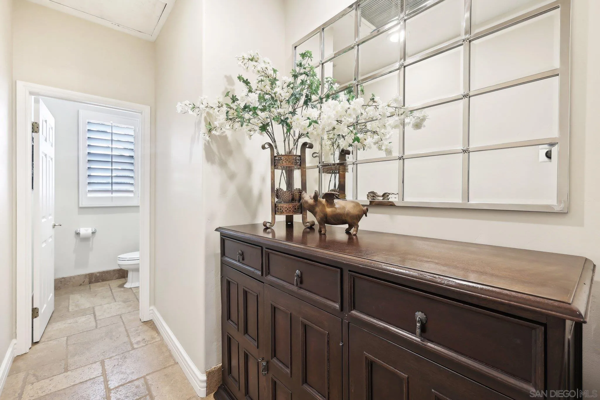 Poway, California 92064, United States, 4 Bedrooms Bedrooms, ,6 BathroomsBathrooms,Residential,Active,2789