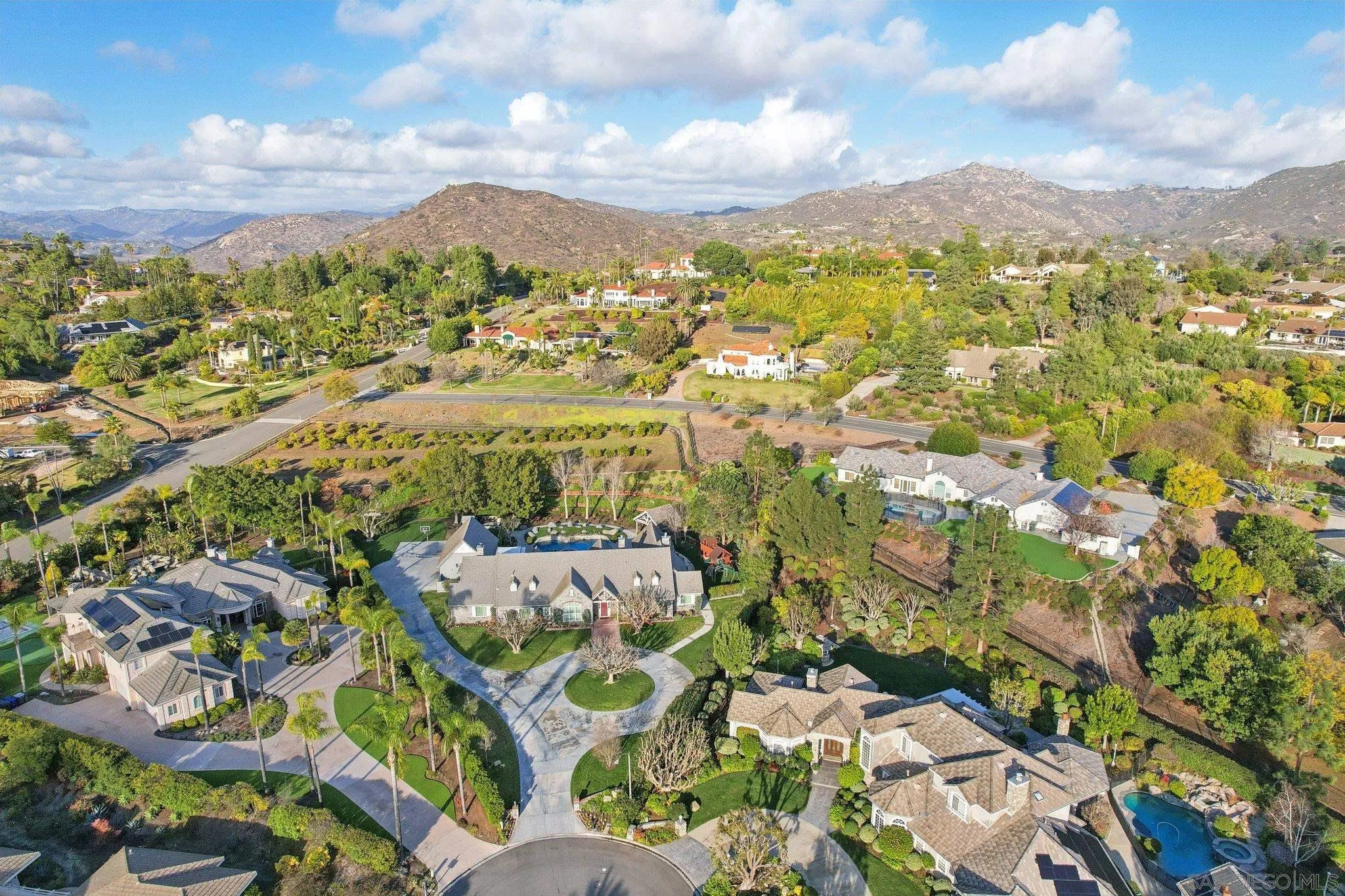 Poway, California 92064, United States, 4 Bedrooms Bedrooms, ,6 BathroomsBathrooms,Residential,Active,2789