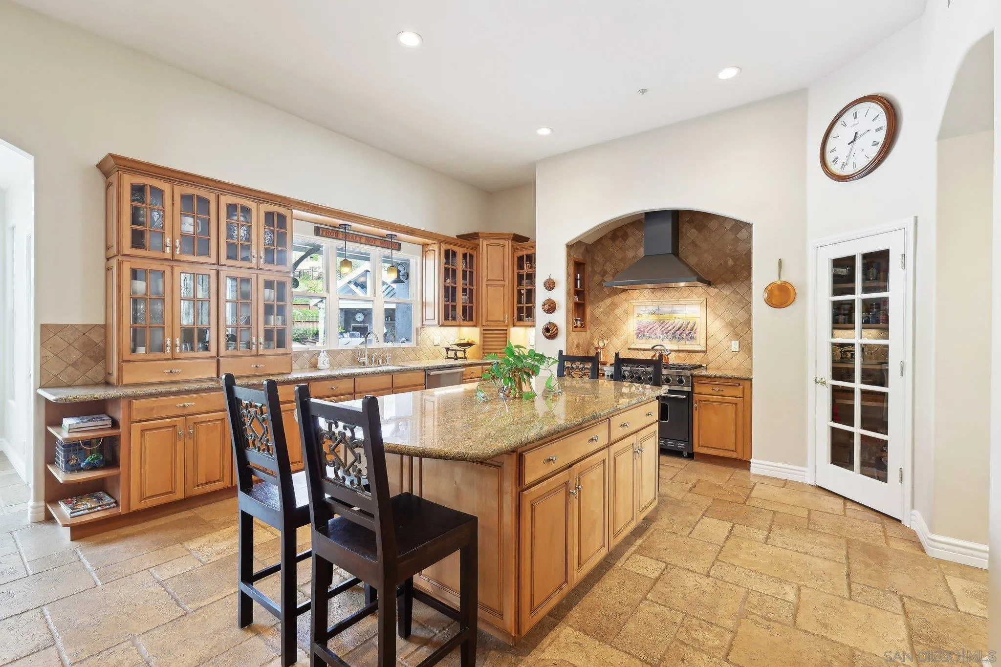 Poway, California 92064, United States, 4 Bedrooms Bedrooms, ,6 BathroomsBathrooms,Residential,Active,2789