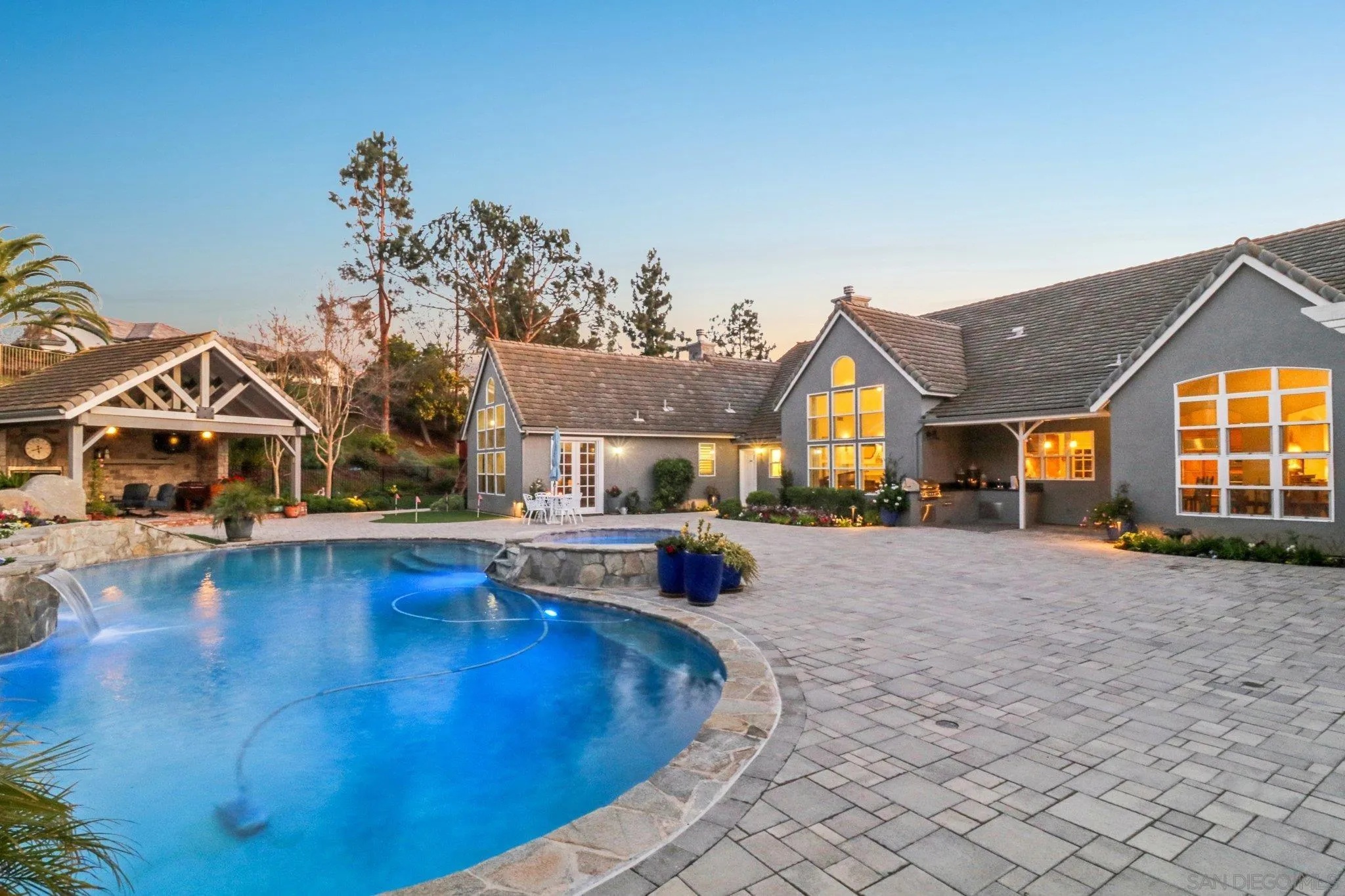 Poway, California 92064, United States, 4 Bedrooms Bedrooms, ,6 BathroomsBathrooms,Residential,Active,2789