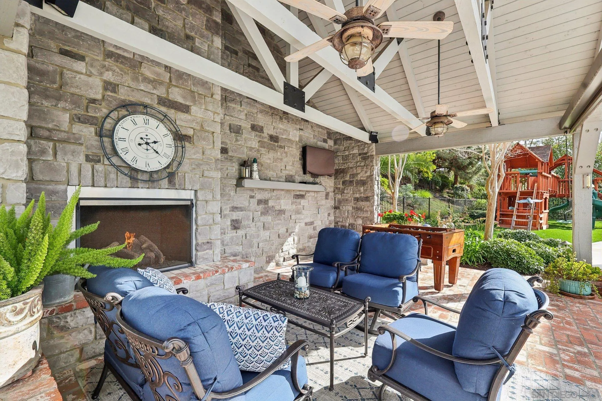 Poway, California 92064, United States, 4 Bedrooms Bedrooms, ,6 BathroomsBathrooms,Residential,Active,2789