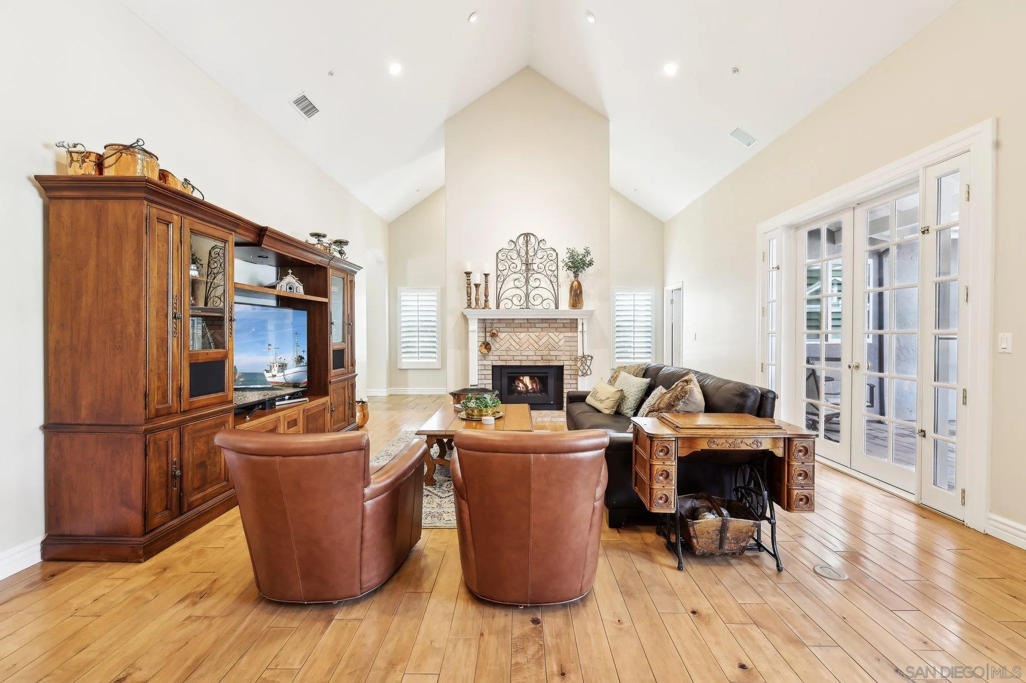 Poway, California 92064, United States, 4 Bedrooms Bedrooms, ,6 BathroomsBathrooms,Residential,Active,2789