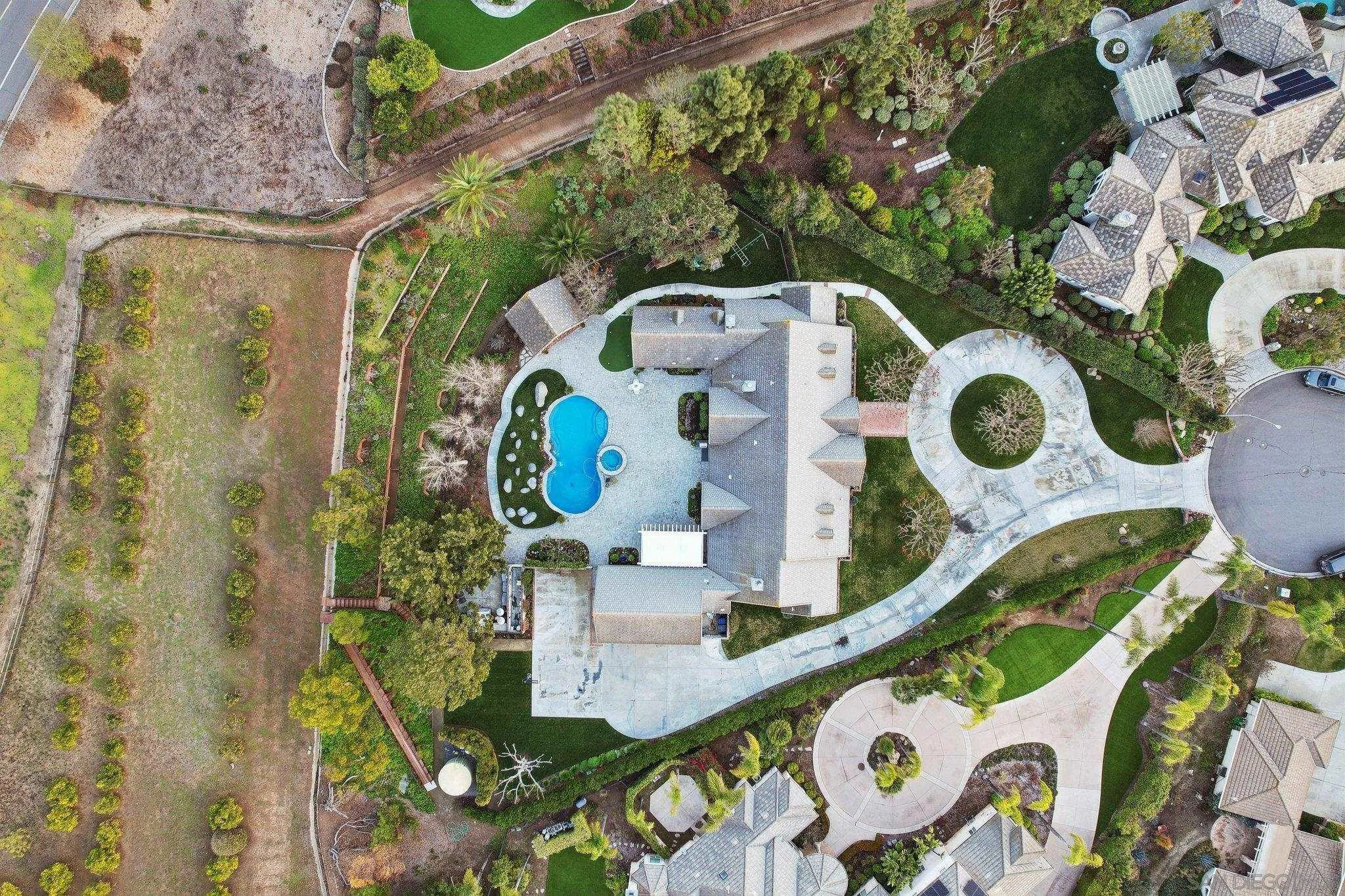 Poway, California 92064, United States, 4 Bedrooms Bedrooms, ,6 BathroomsBathrooms,Residential,Active,2789