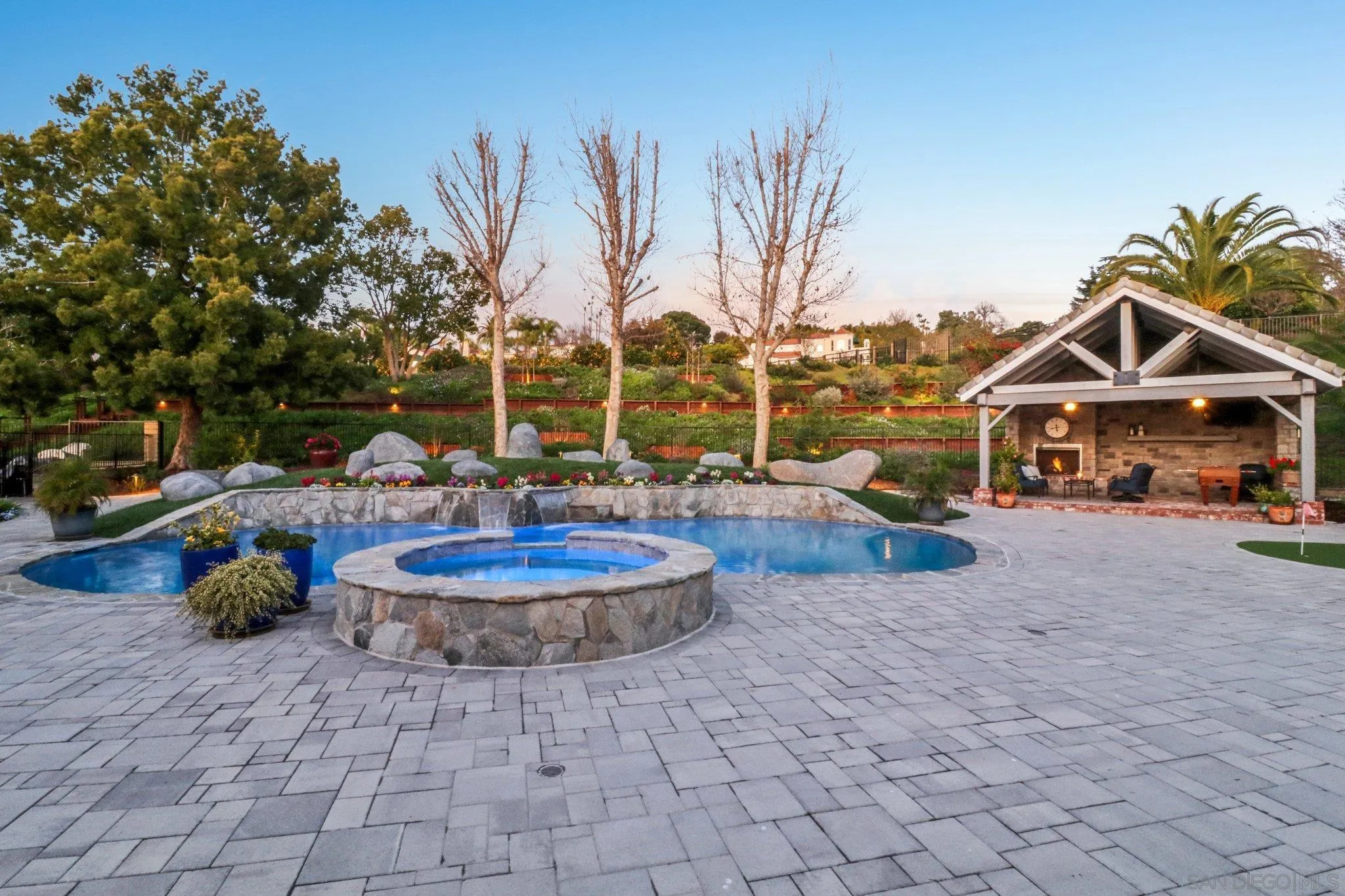 Poway, California 92064, United States, 4 Bedrooms Bedrooms, ,6 BathroomsBathrooms,Residential,Active,2789