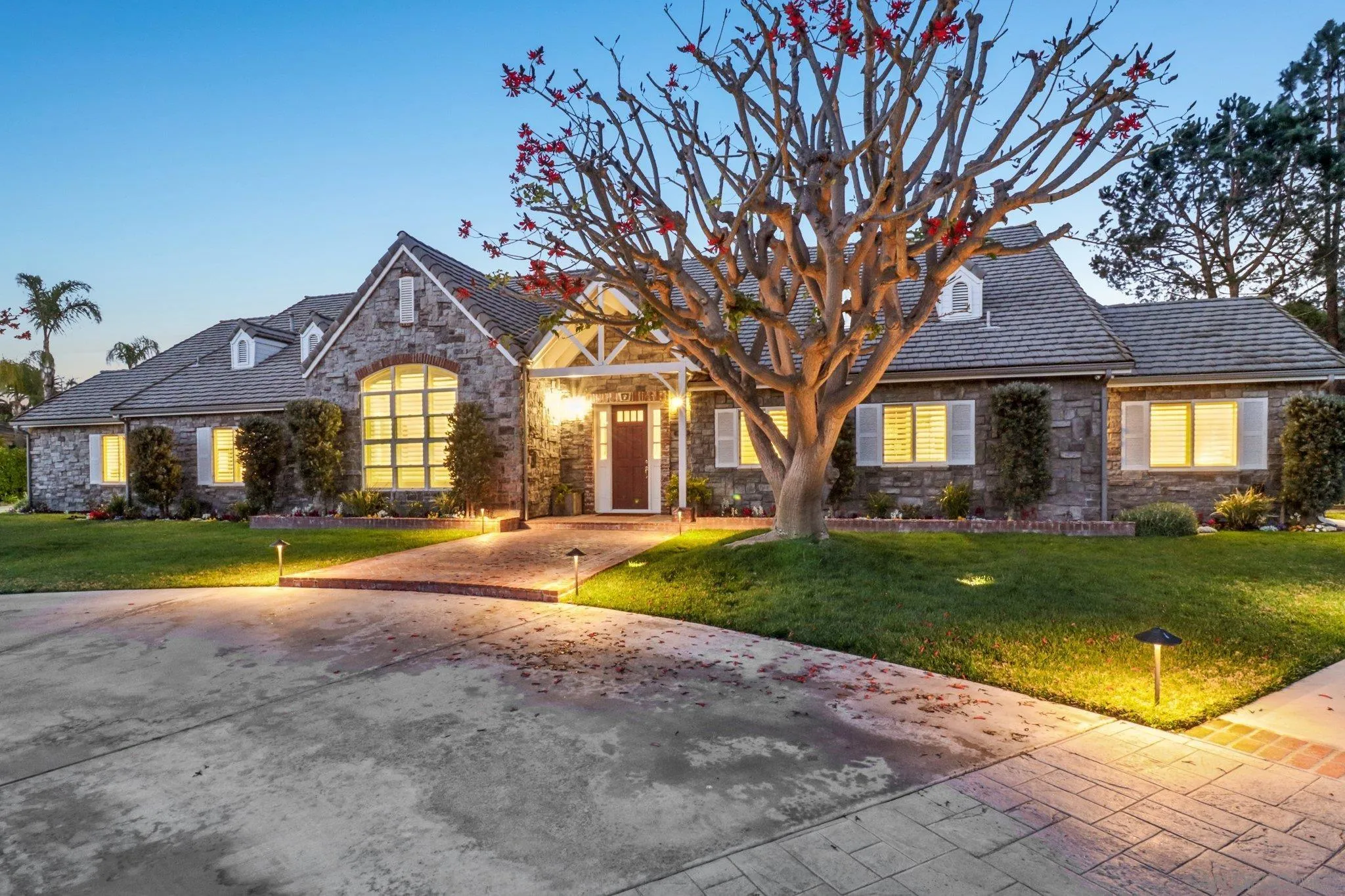 Poway, California 92064, United States, 4 Bedrooms Bedrooms, ,6 BathroomsBathrooms,Residential,Active,2789