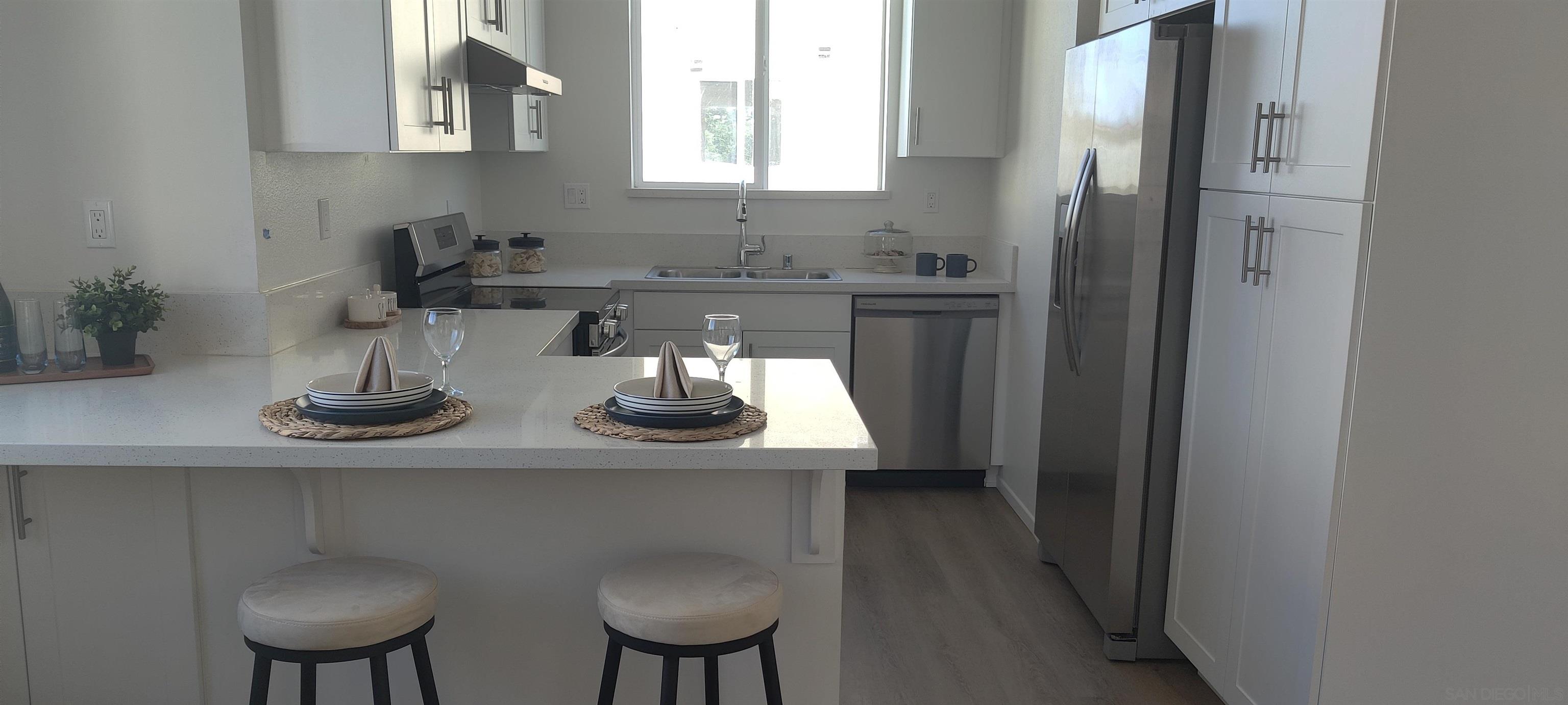 5282 Naranja St 10