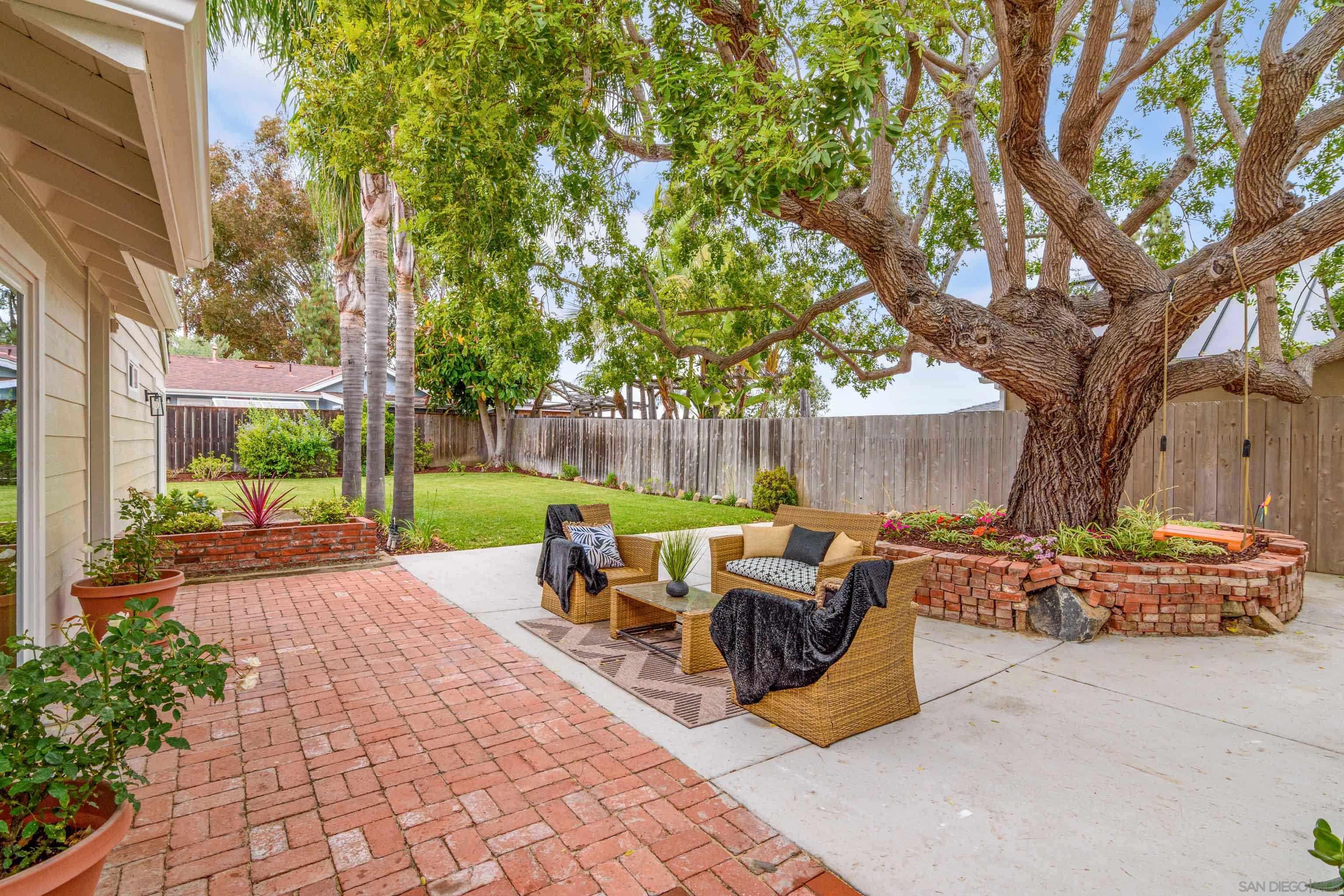 1130 Lake Ridge Dr