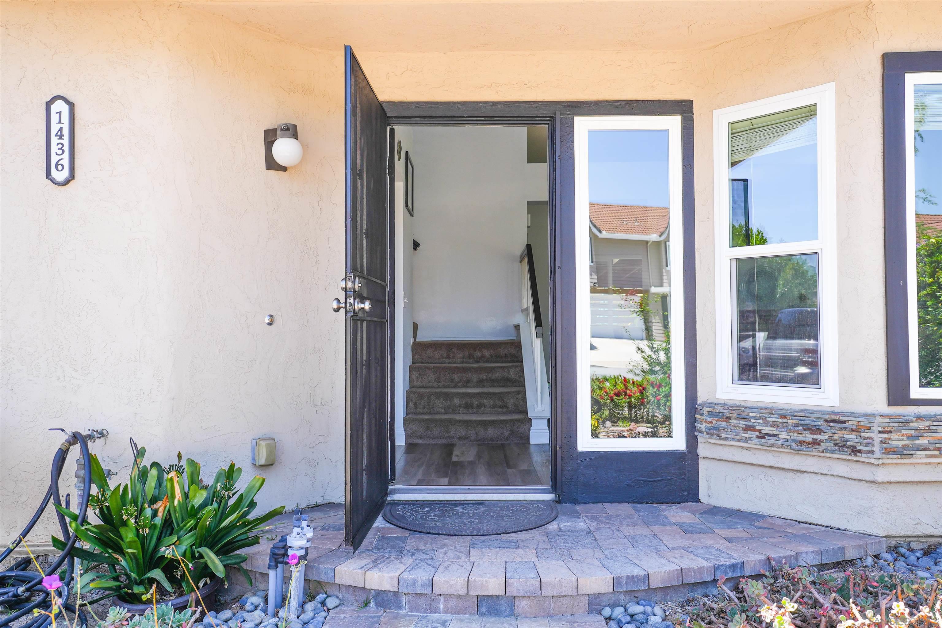 1436 Eastview Ct