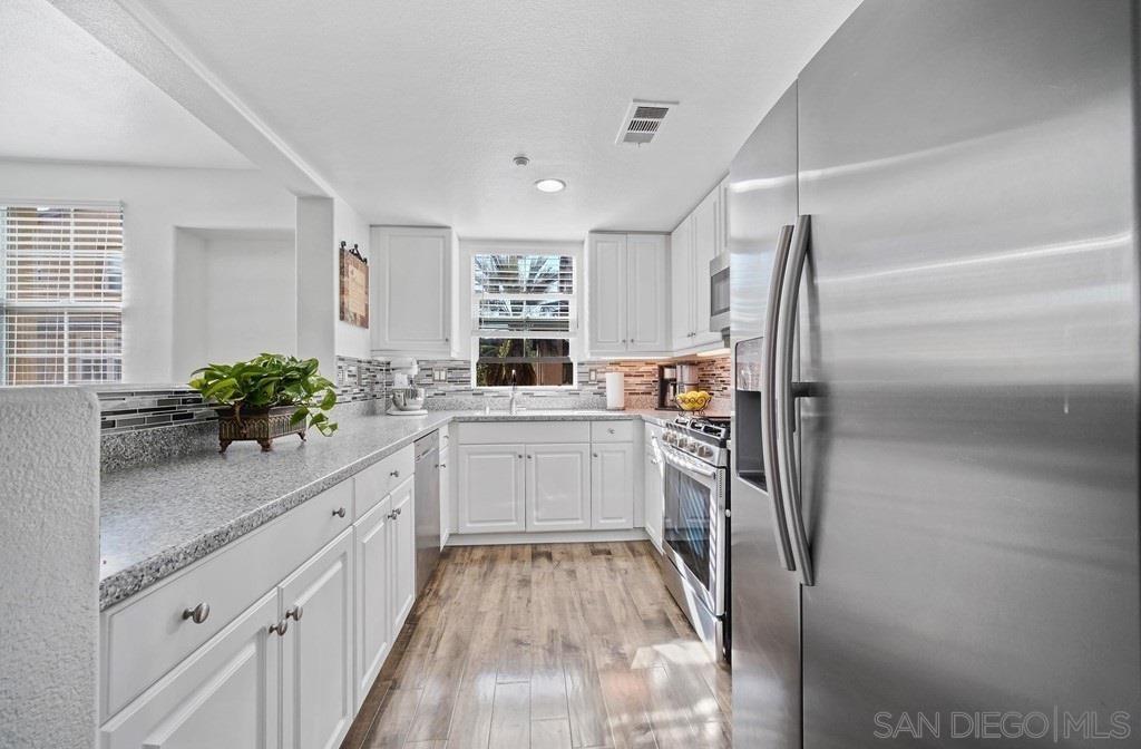 765 Anchor Cove