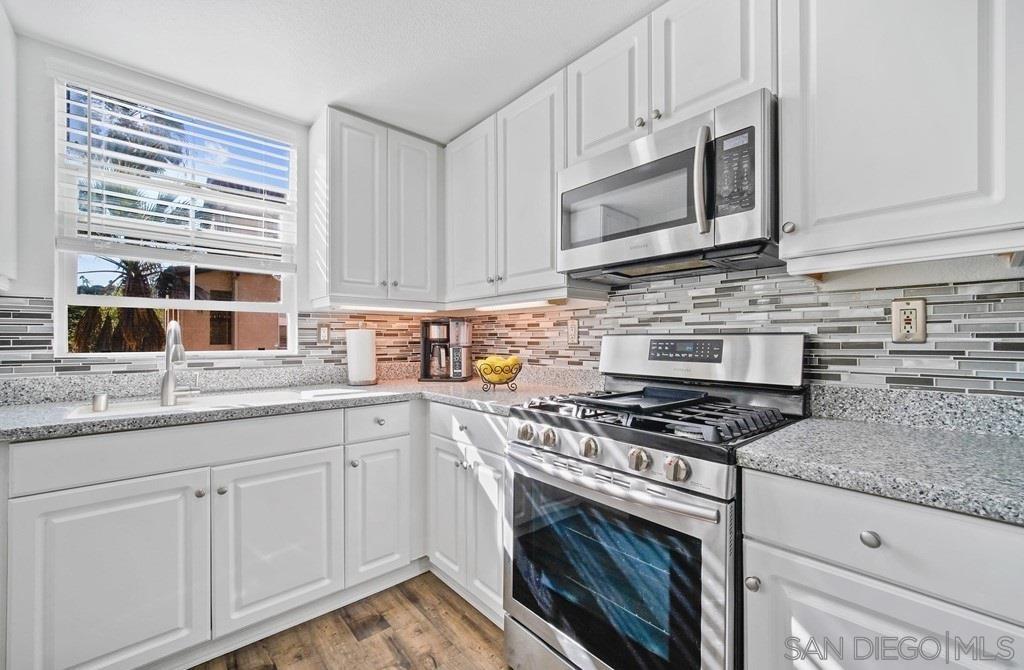 765 Anchor Cove