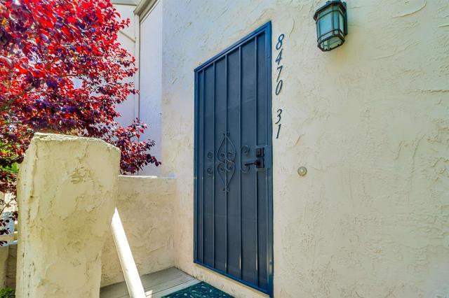 8470 Via Sonoma