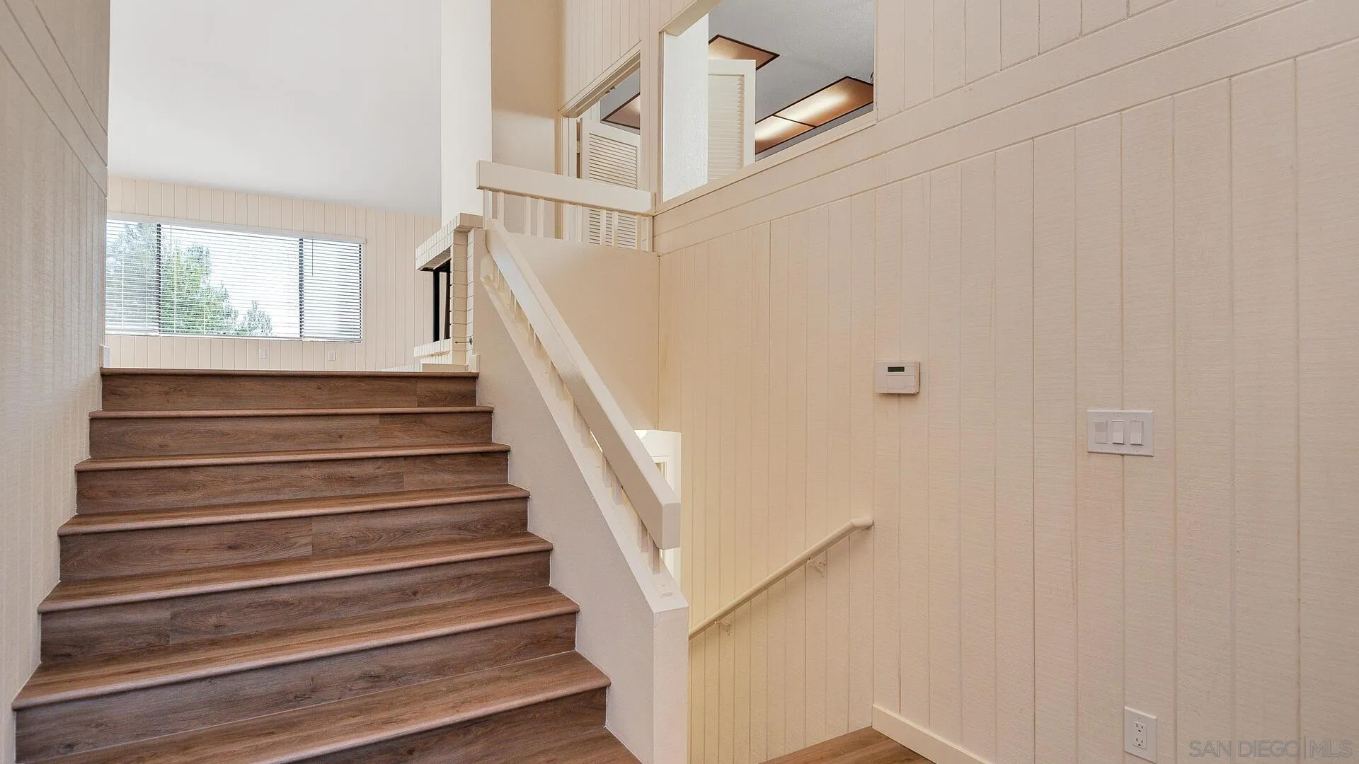 La Jolla, California 92037, United States, 2 Bedrooms Bedrooms, ,3 BathroomsBathrooms,Residential,Active,111303