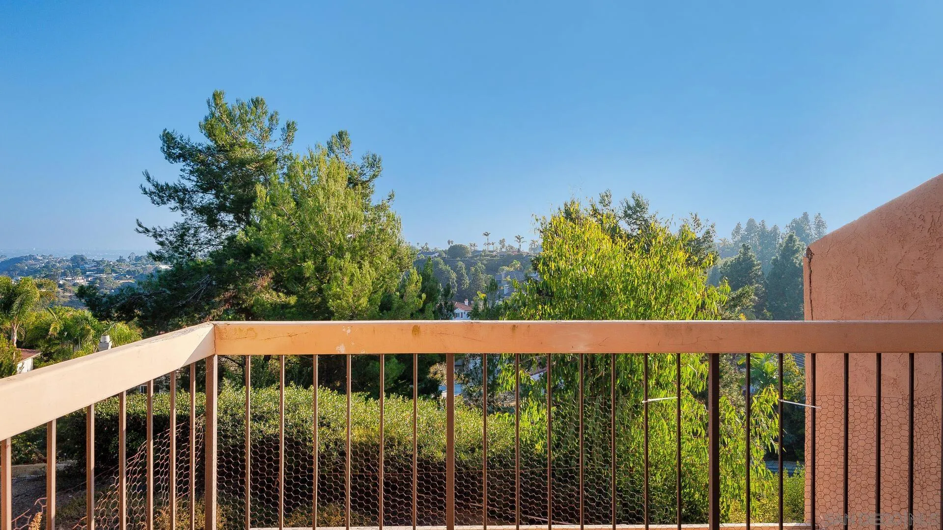 La Jolla, California 92037, United States, 2 Bedrooms Bedrooms, ,3 BathroomsBathrooms,Residential,Active,111303