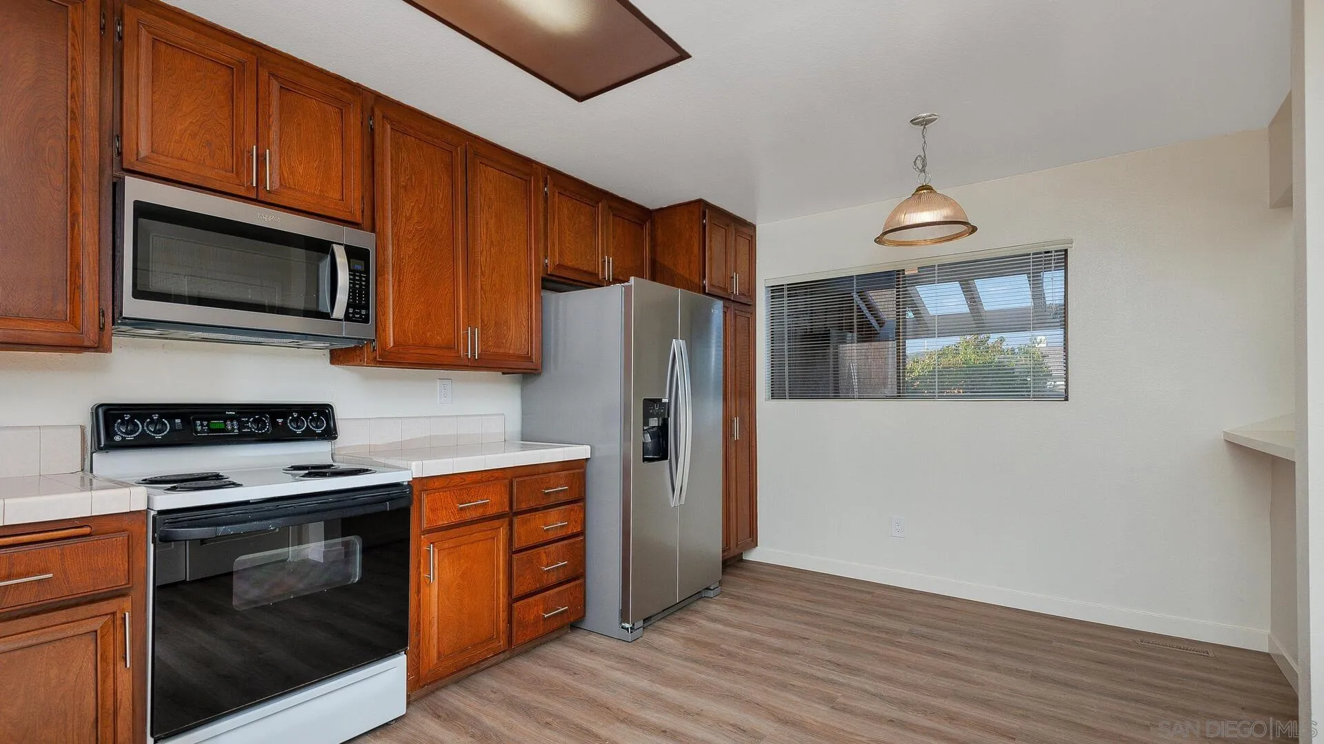 La Jolla, California 92037, United States, 2 Bedrooms Bedrooms, ,3 BathroomsBathrooms,Residential,Active,111303